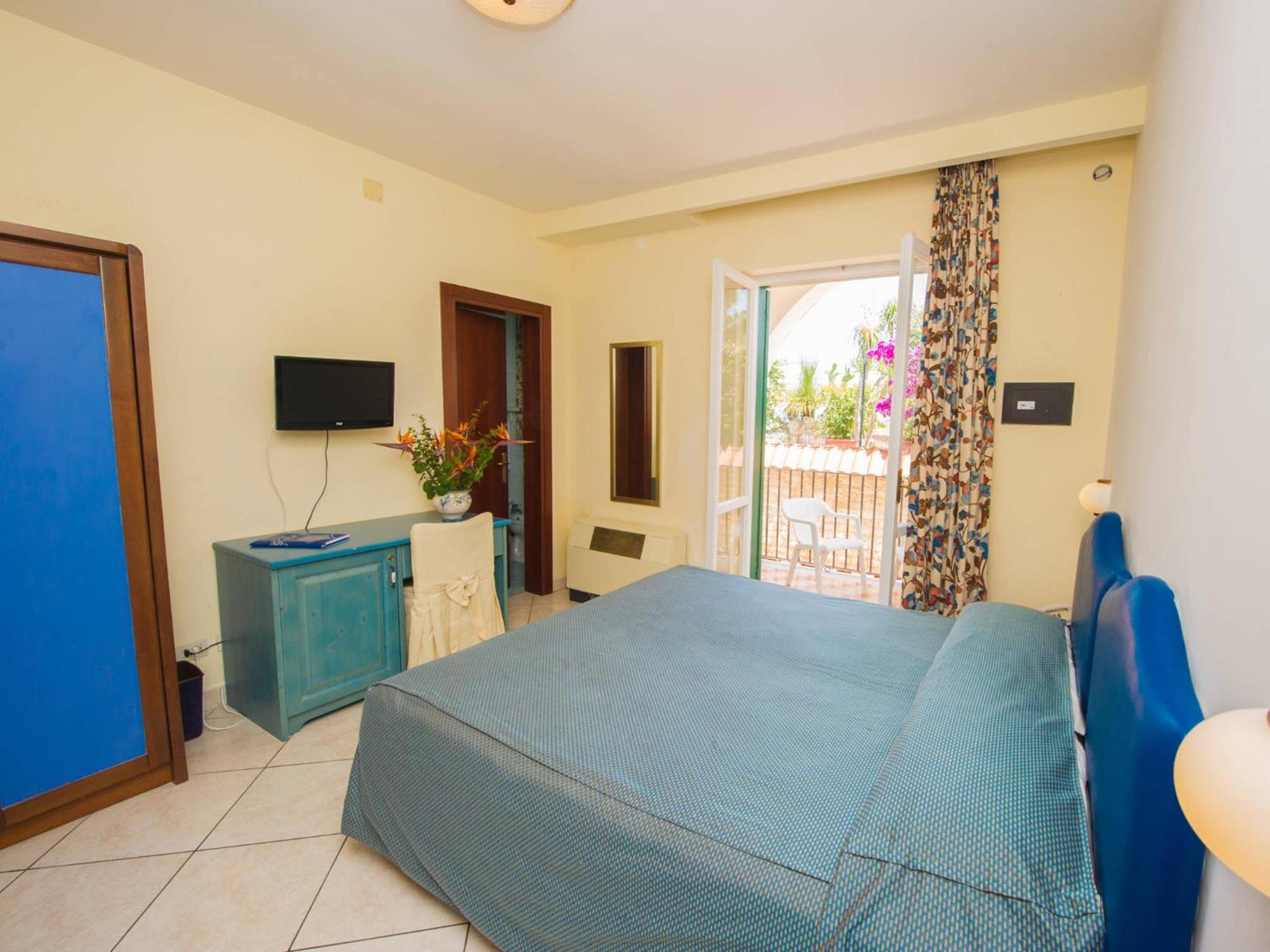 Standard Double Room - Photo 4