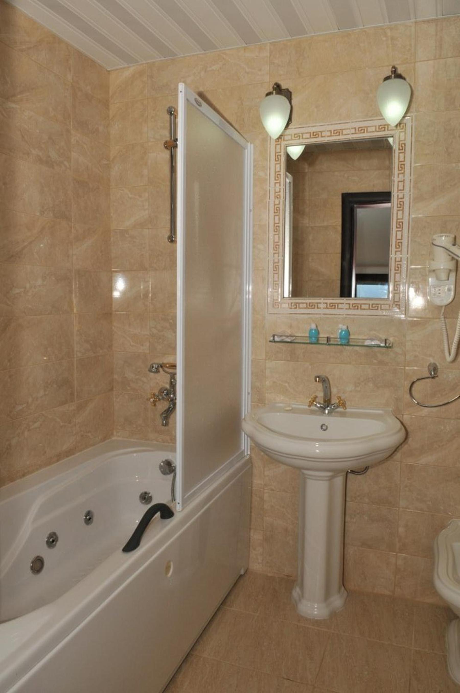 Penthouse Suite - Photo 8