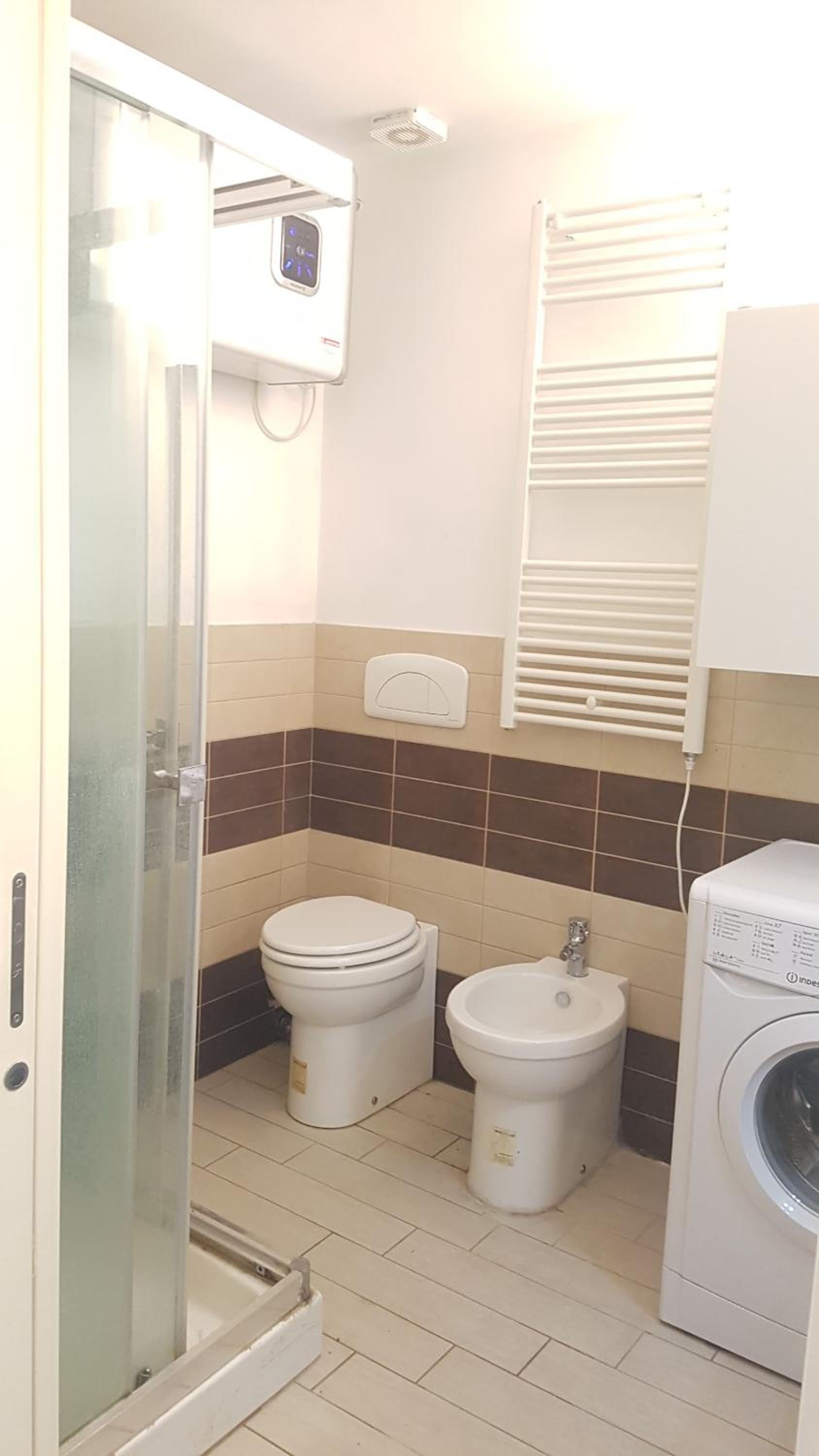 Two-Bedroom Apartment - Photo 19
