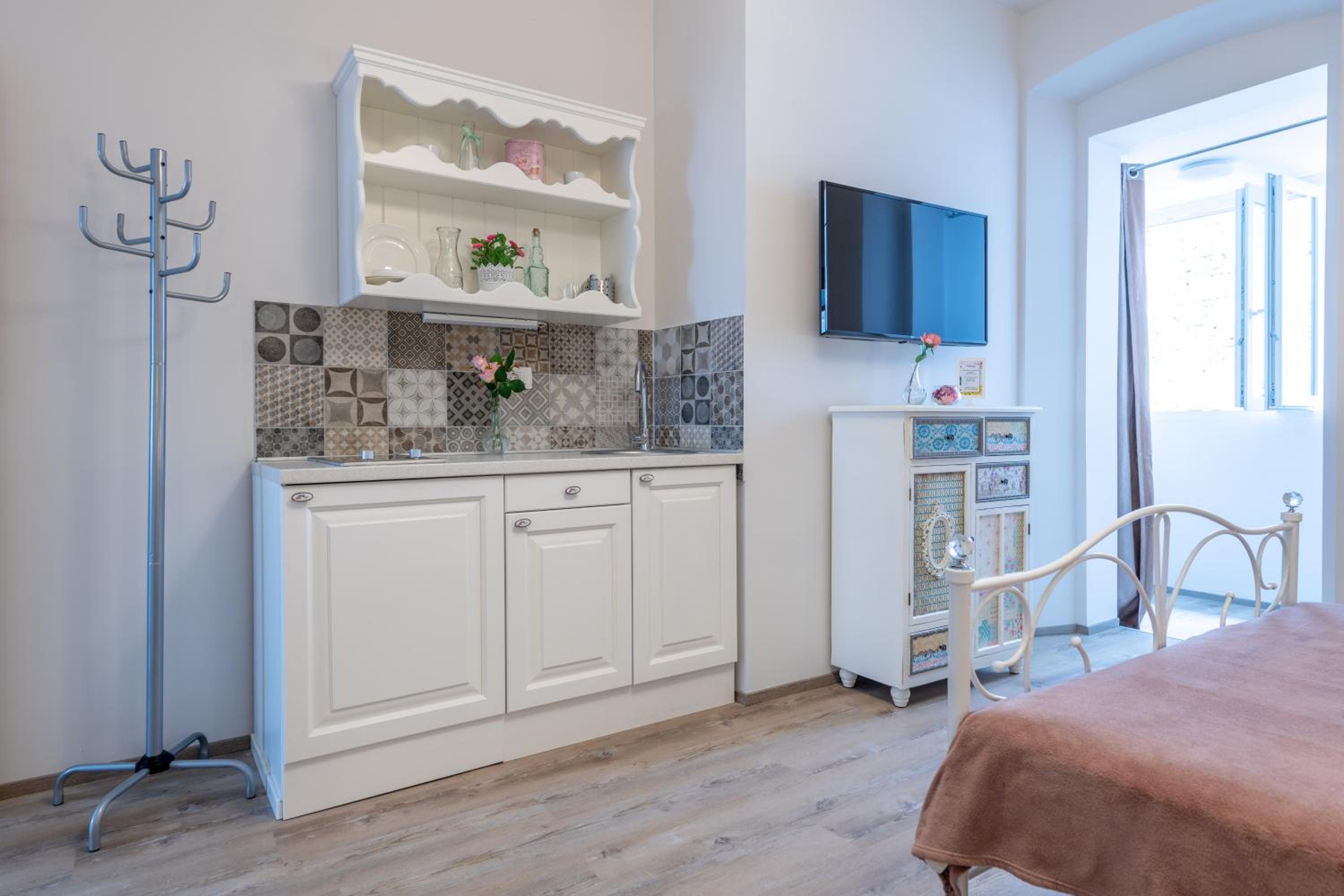 Studio Apartment photo 2