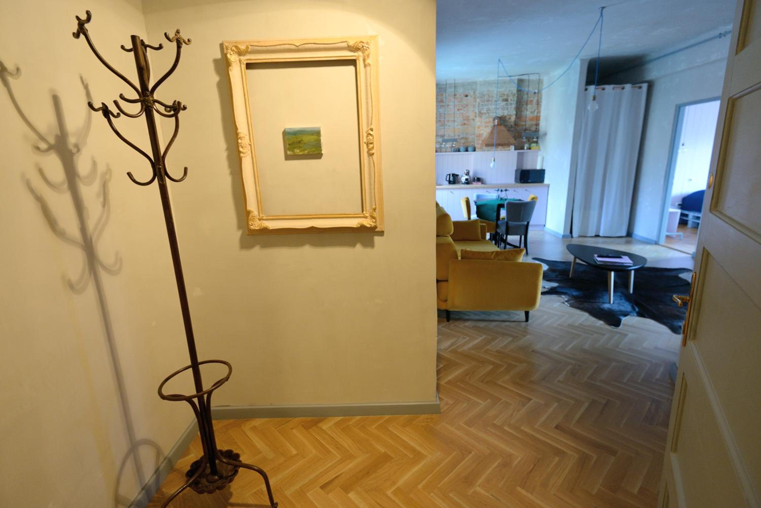 Two-Bedroom Apartment - Virgil Fulicea 3 photo 2