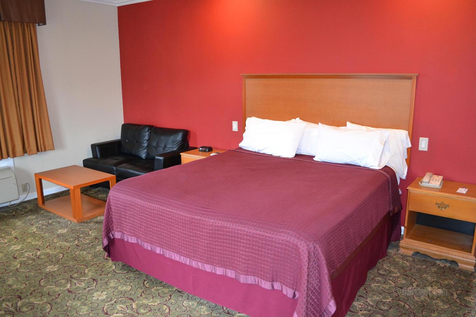 Standard King Room - Non-Smoking  photo 3