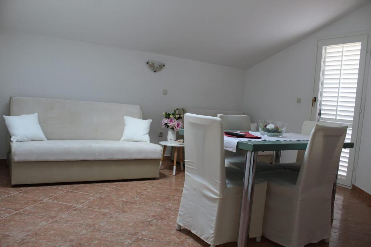 Apartment - Photo 14