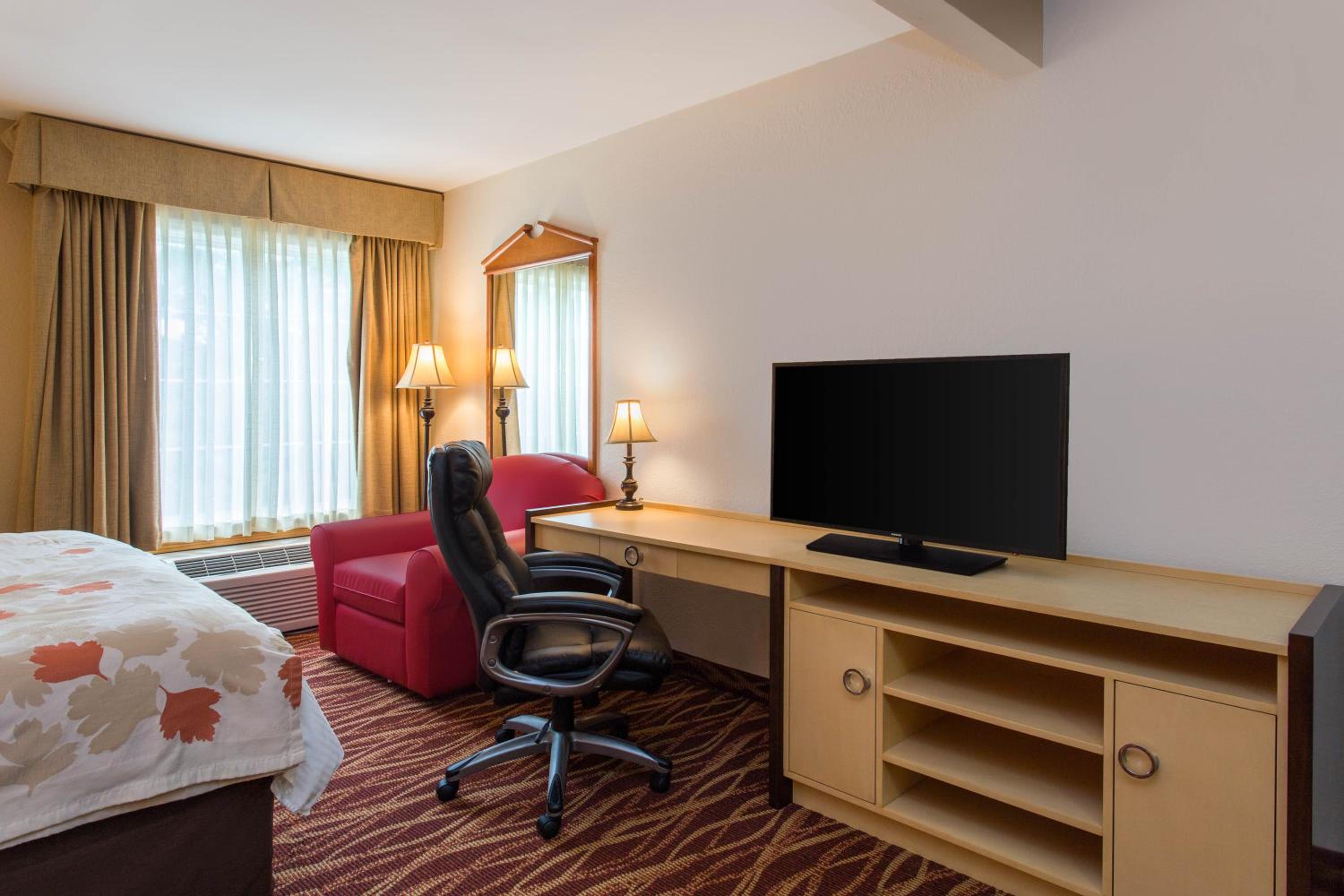 King Studio Suite - Non-Smoking - Photo 4