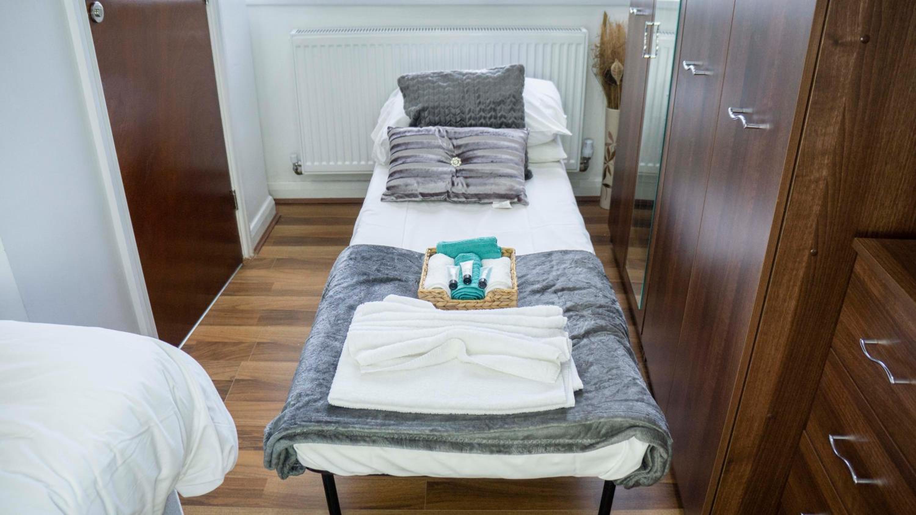 One-Bedroom Apartment - Photo 15