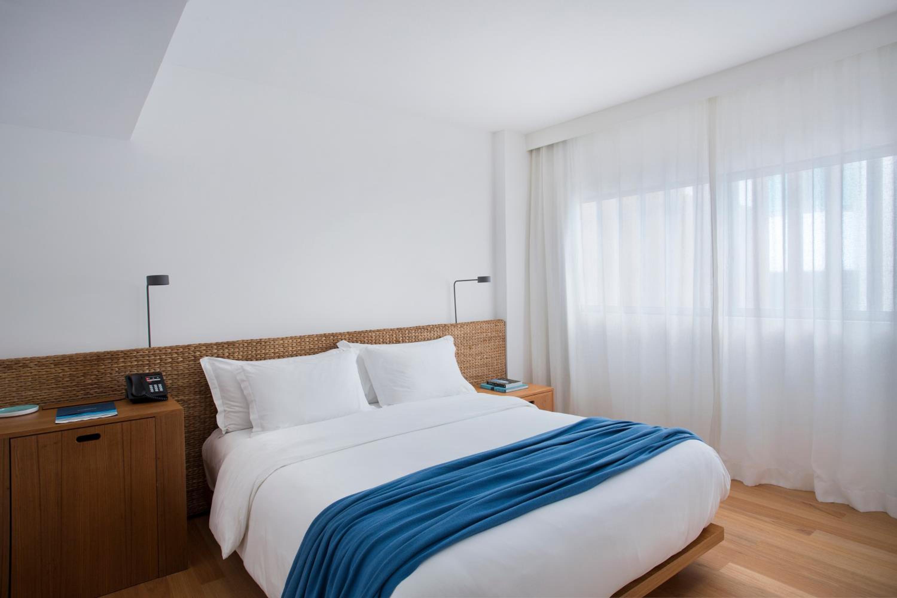 Small room with internal view - Photo 1