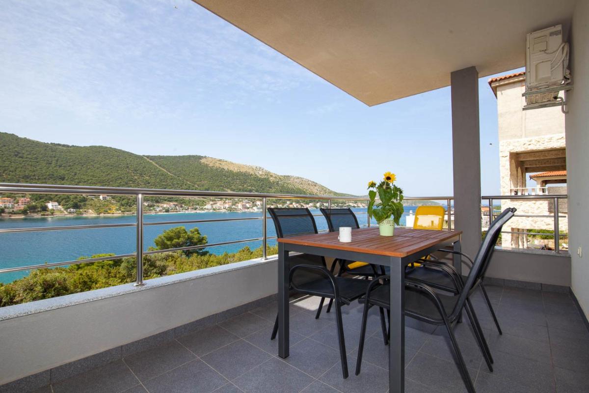 Apartment with Sea View
