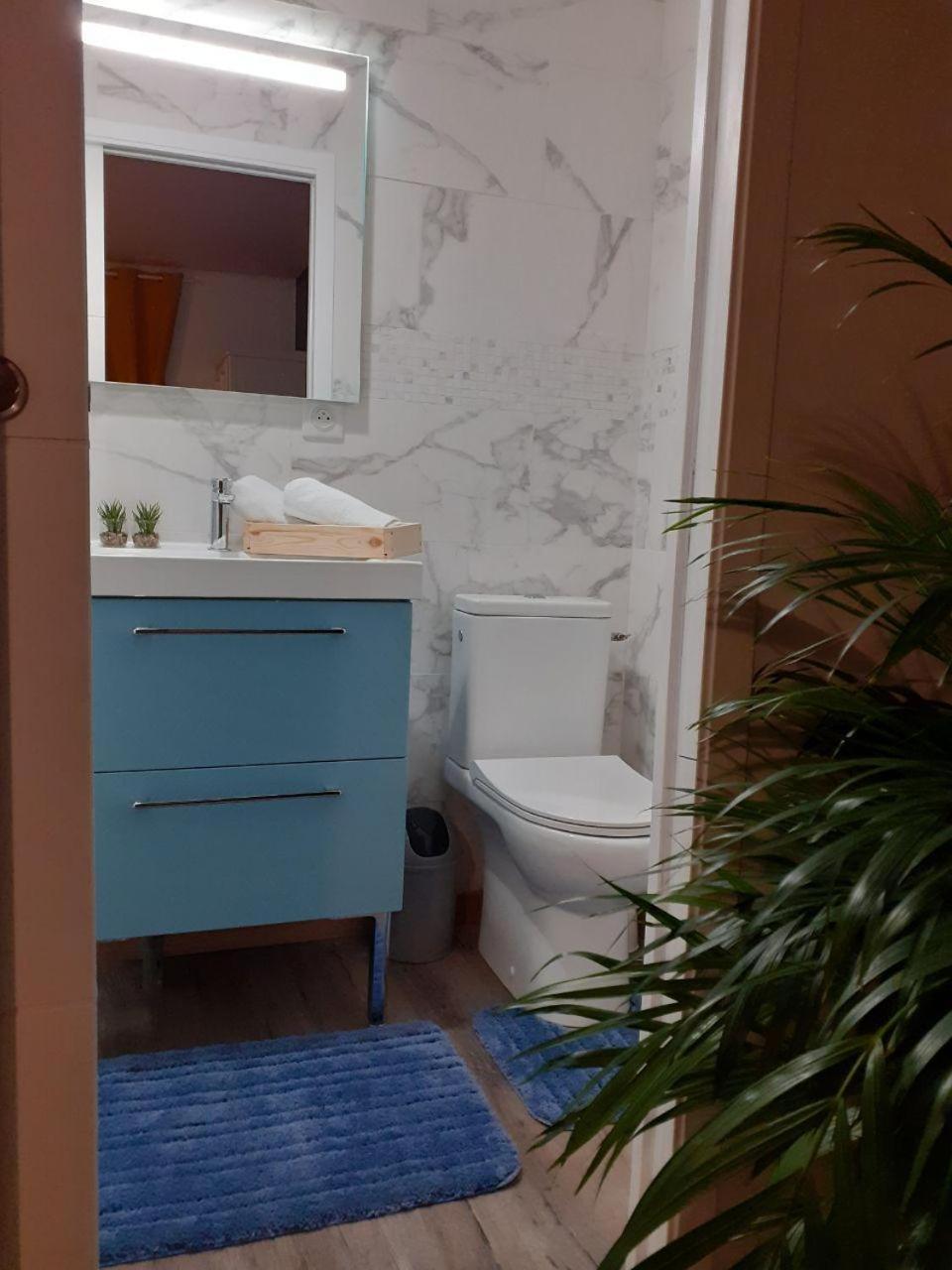 One-Bedroom Apartment - Photo 9
