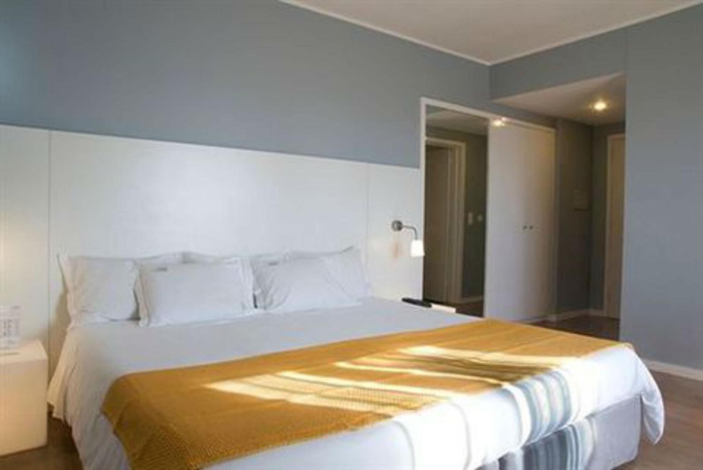 Superior Double Room with Balcony - Photo 1