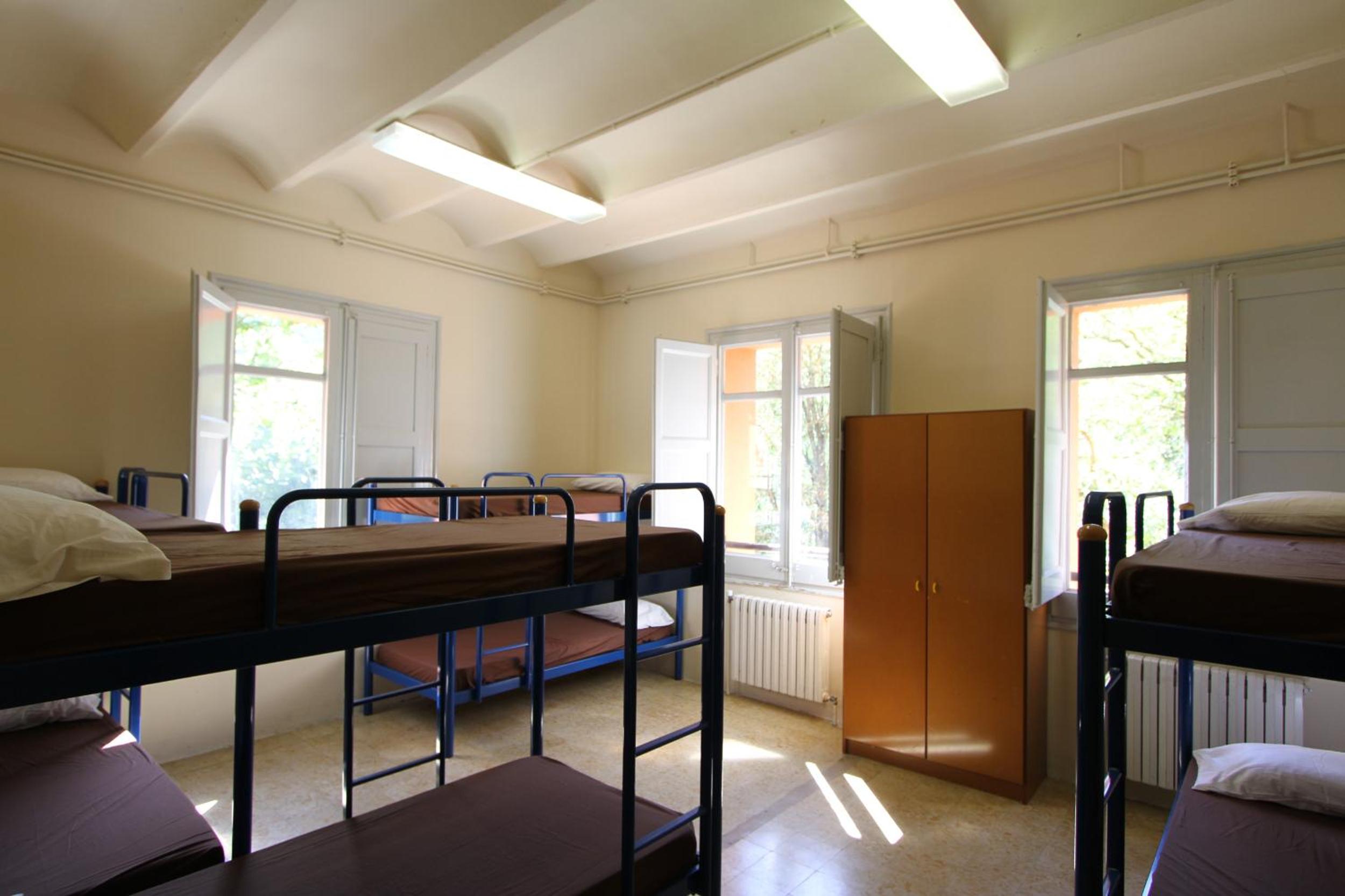 Habitación familiar con baño compartido