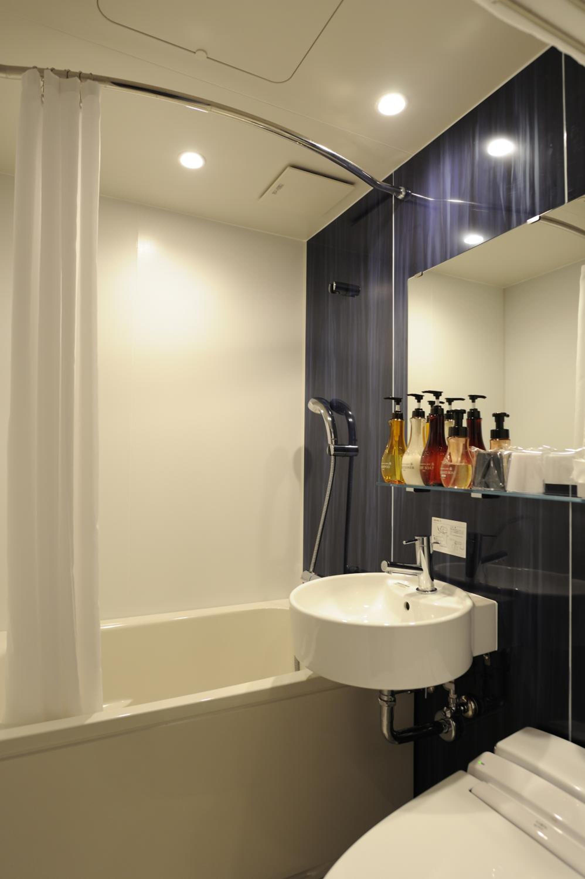 Standard Twin Room - Photo 2
