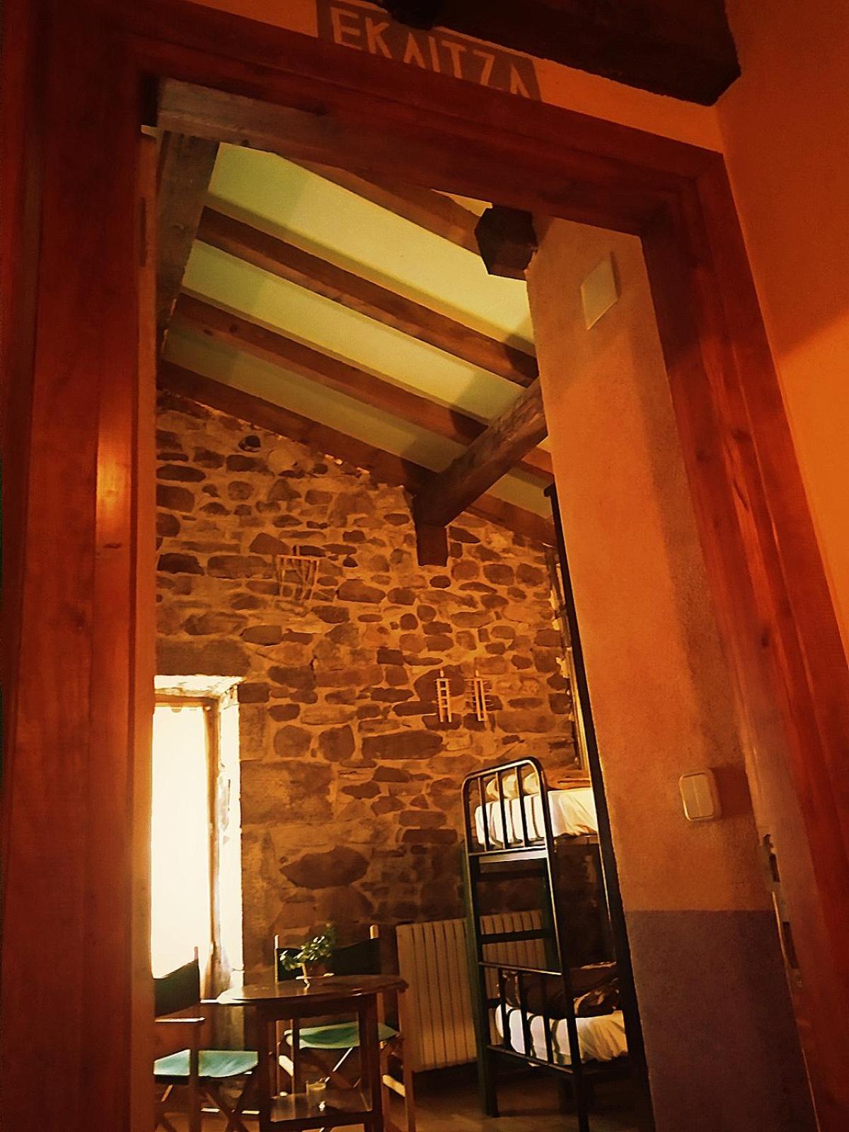 Cama en Habitación Compartida Mixta de 8 Camas