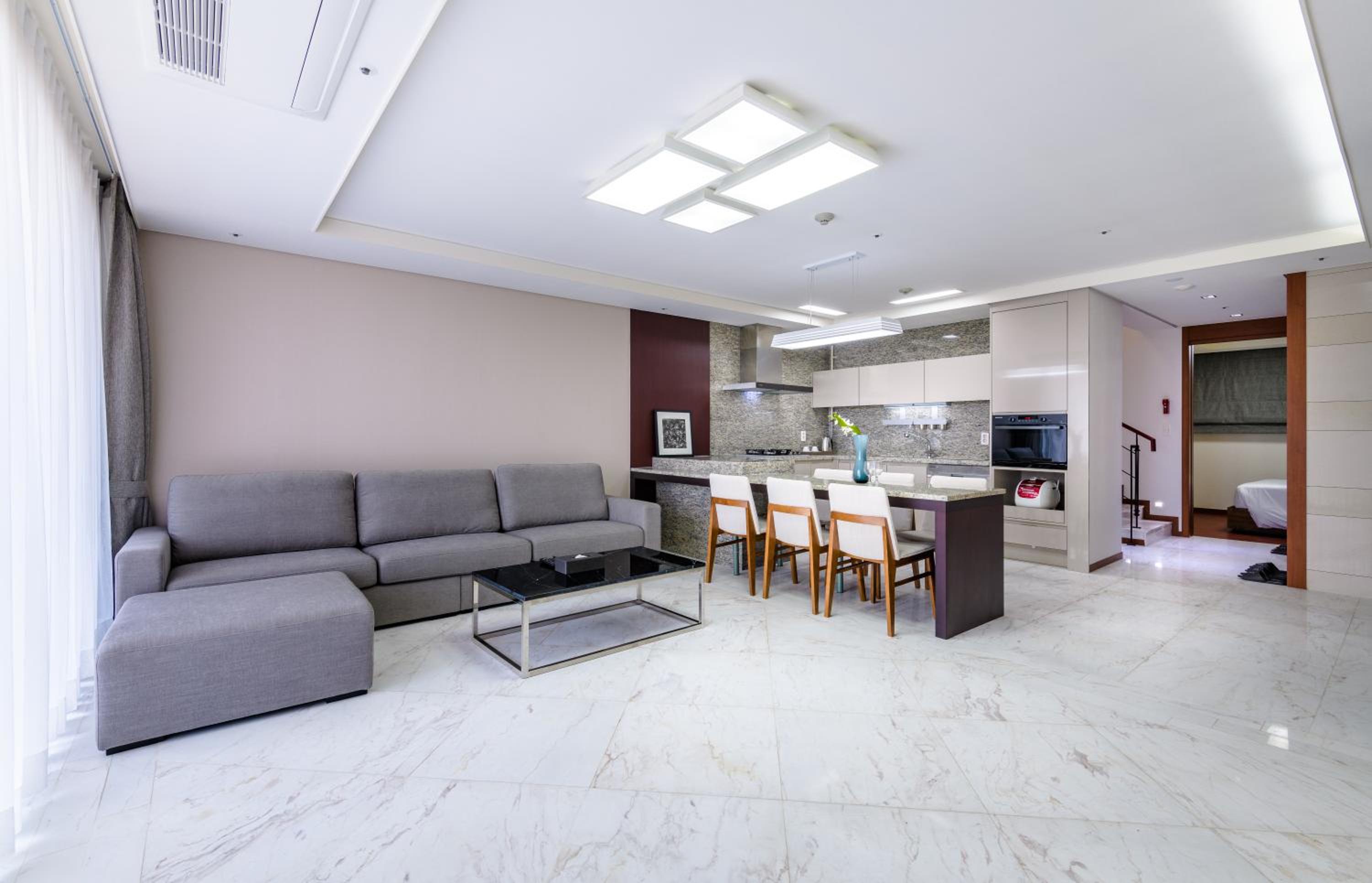 Duplex Apartment - Photo 7