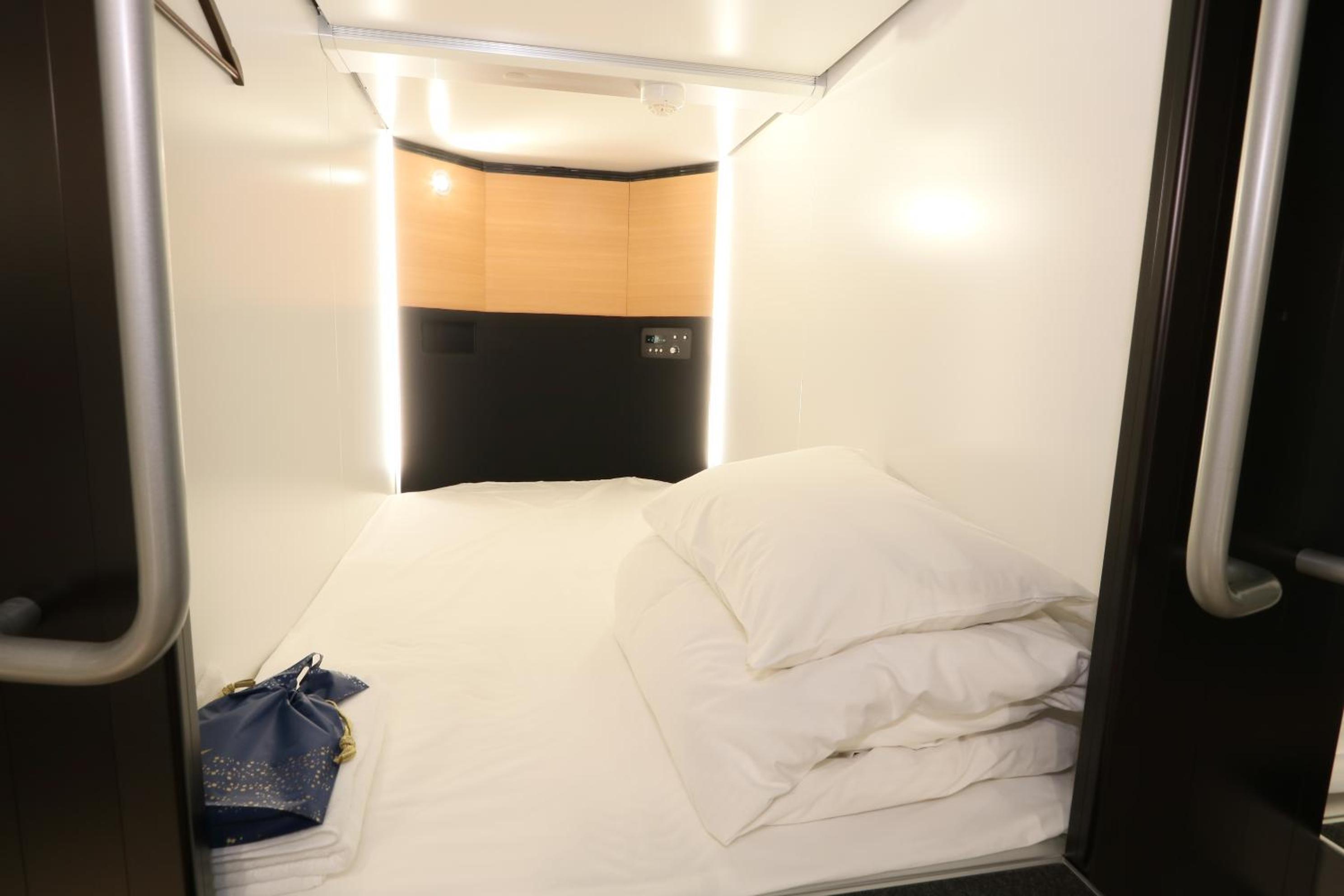 Special Offer - 2 Capsule Rooms in Female Dormitory Room   photo 1