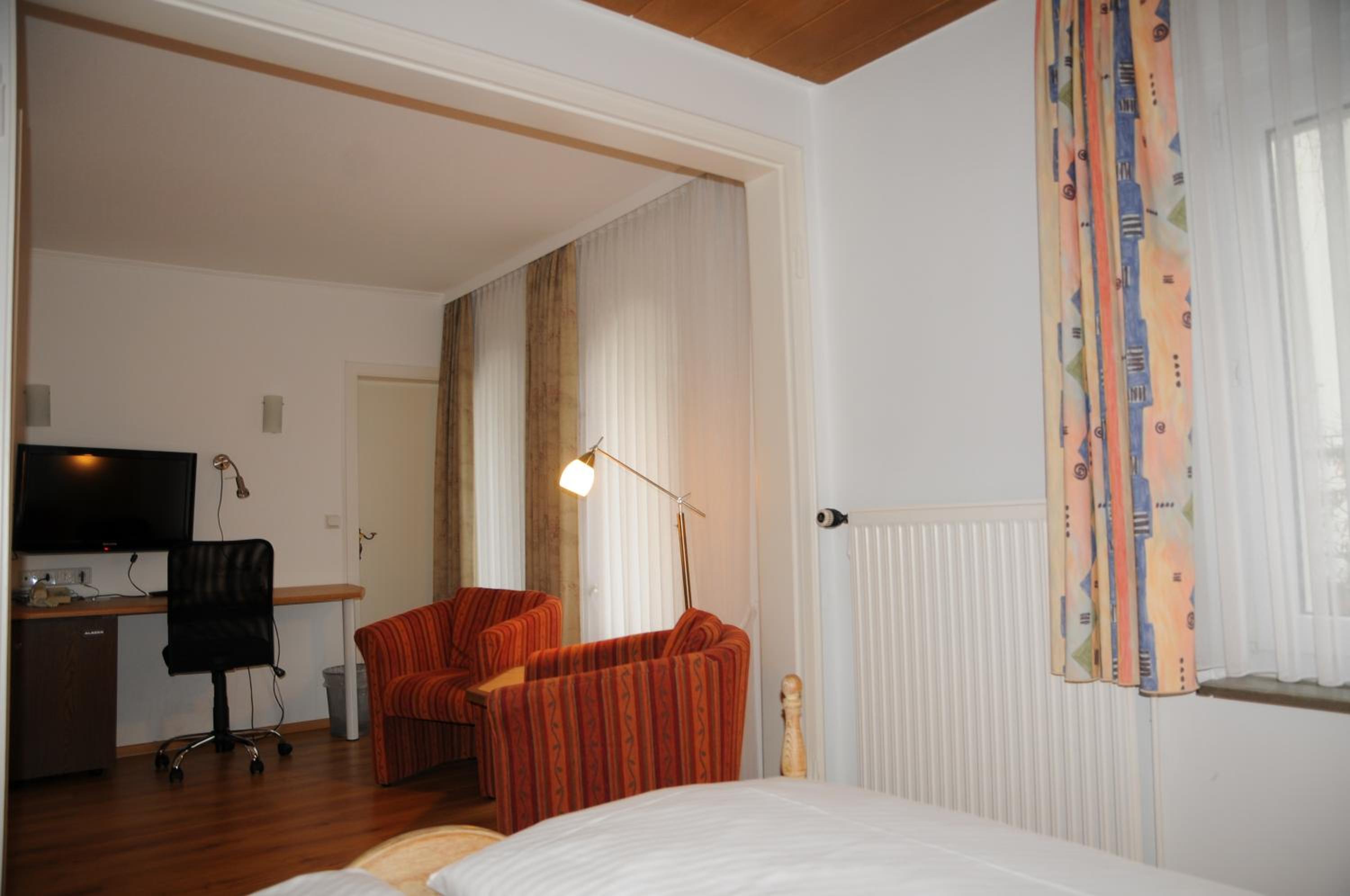 Twin Room - Photo 1