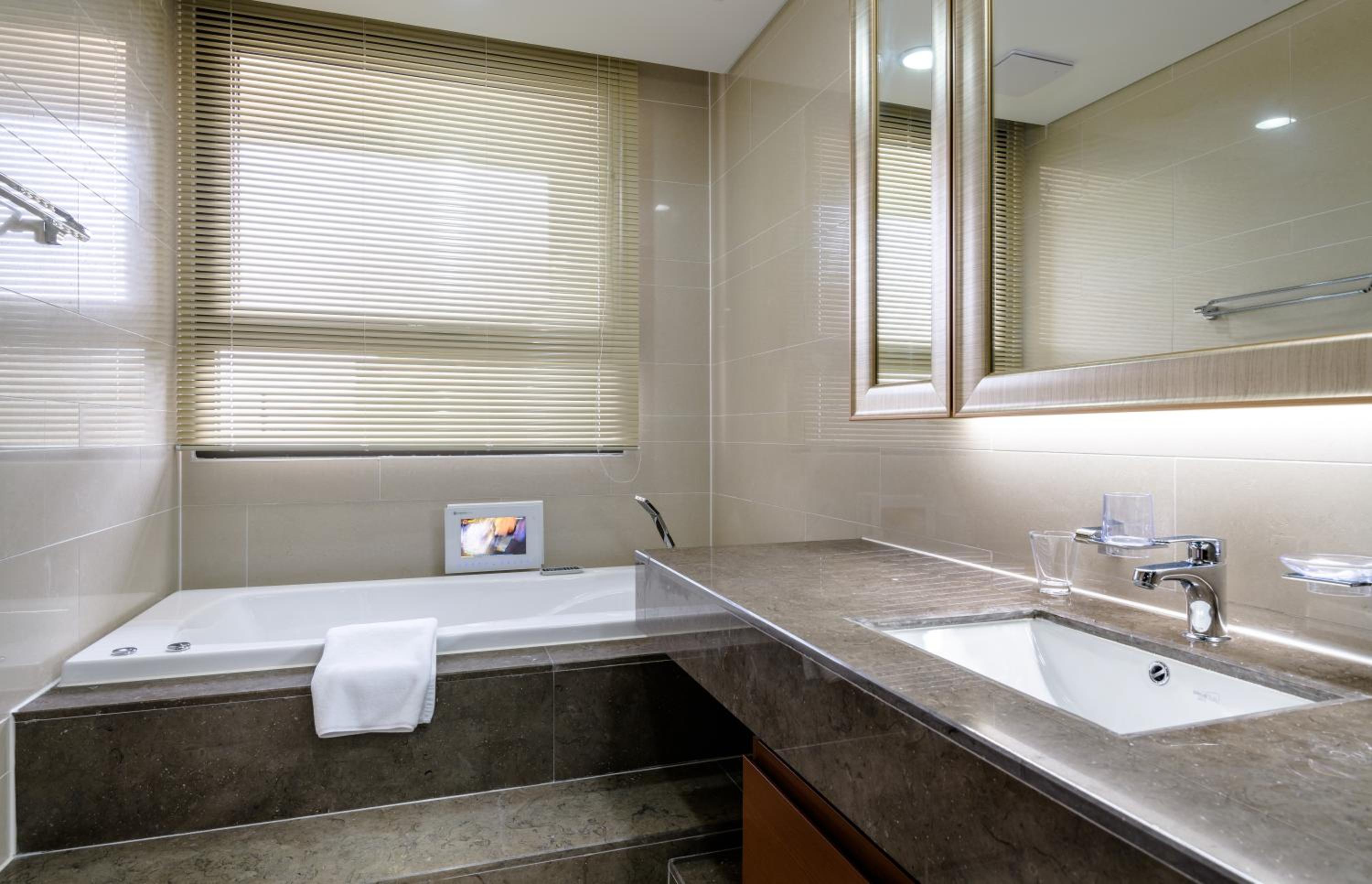 Duplex Apartment - Photo 29