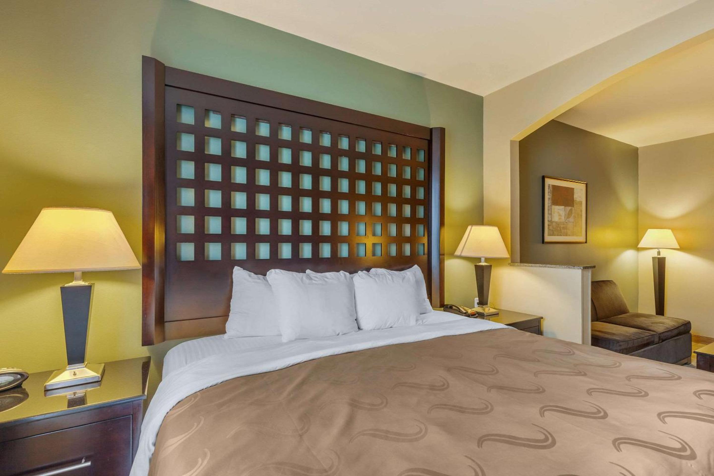 King Suite - Photo 1