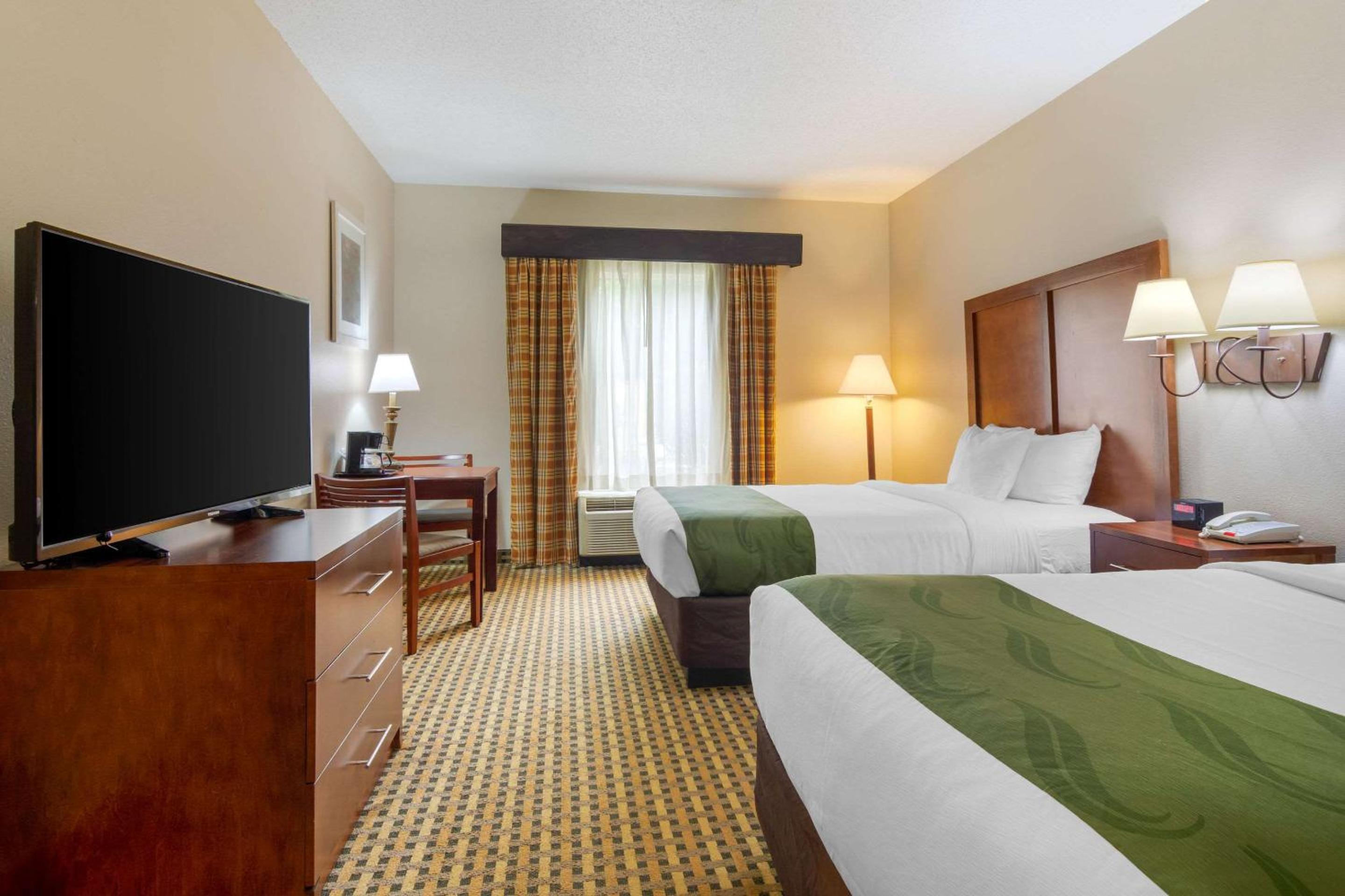 Double Room with Two Double Beds - Non-Smoking