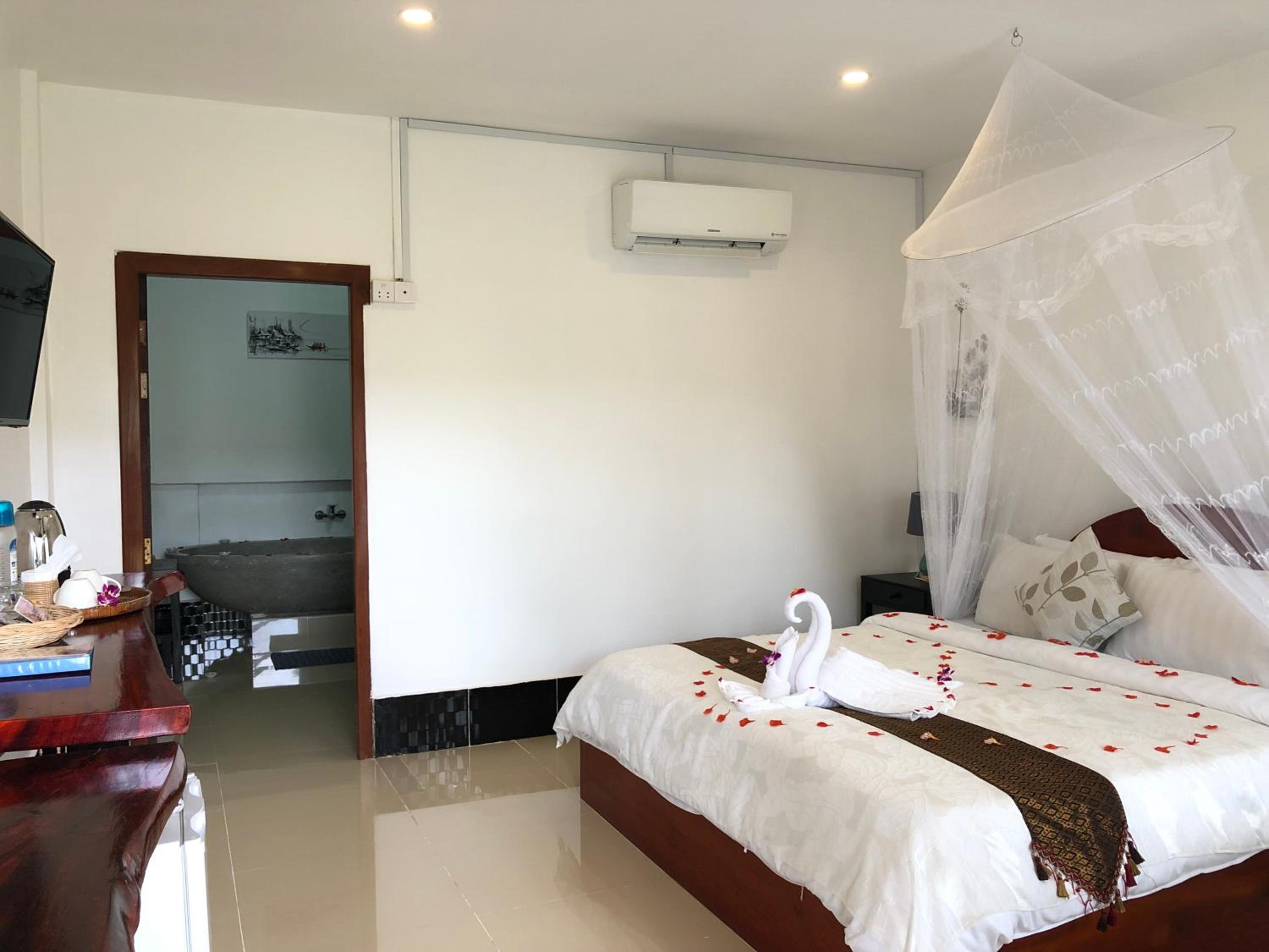 Superior Twin Room with Garden View - Photo 5