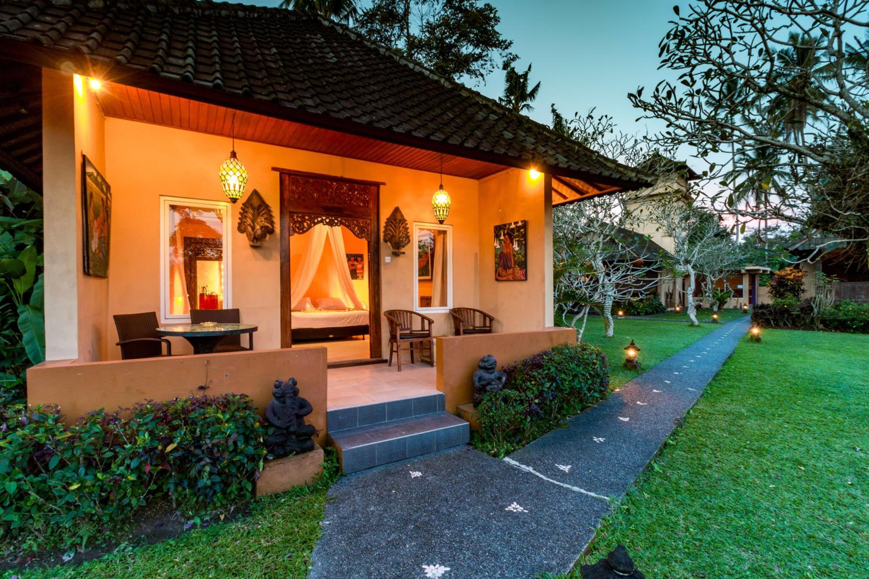 Luxury Villa with Garden View - Photo 5