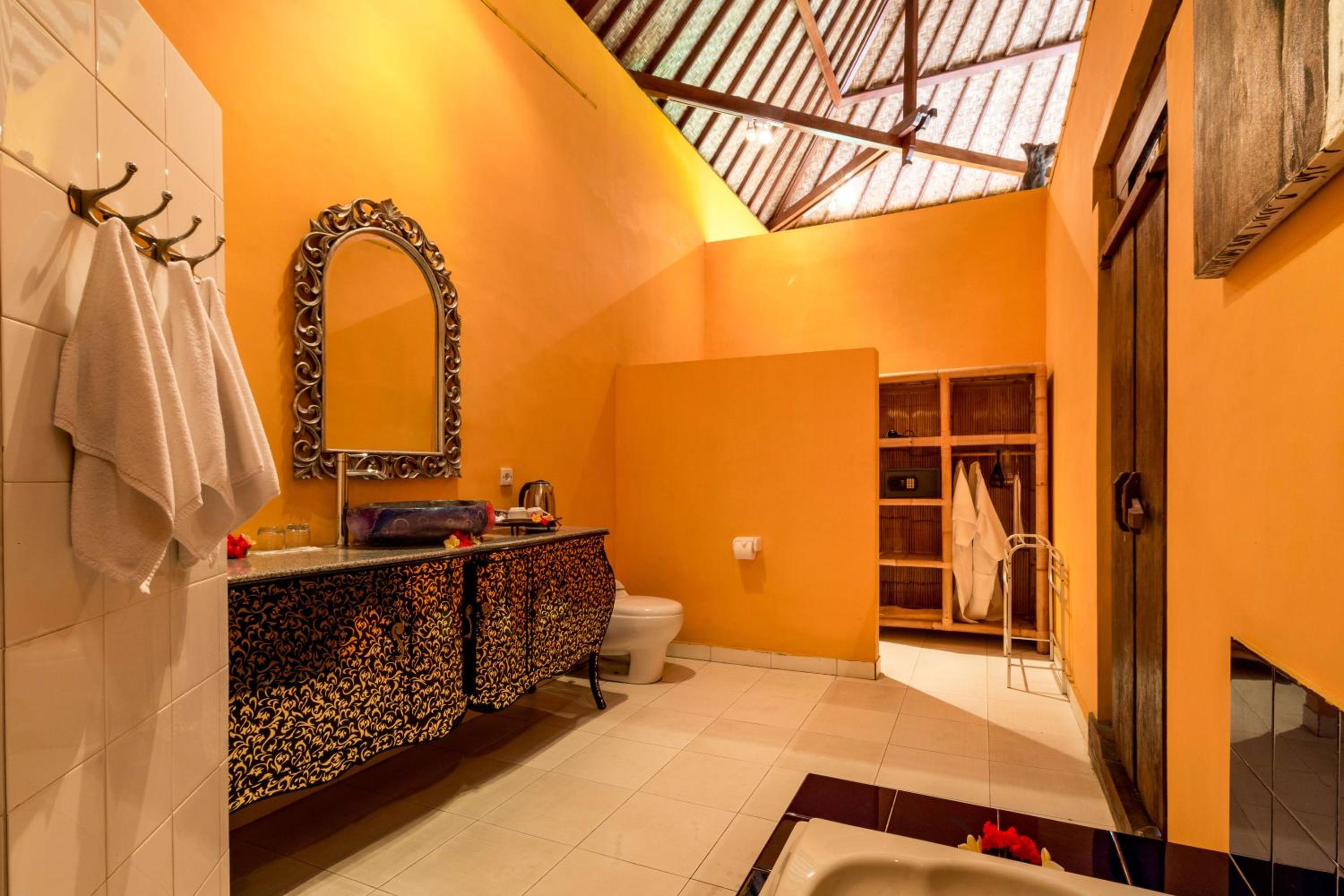 Bojog - Villa with Private Pool - Photo 9