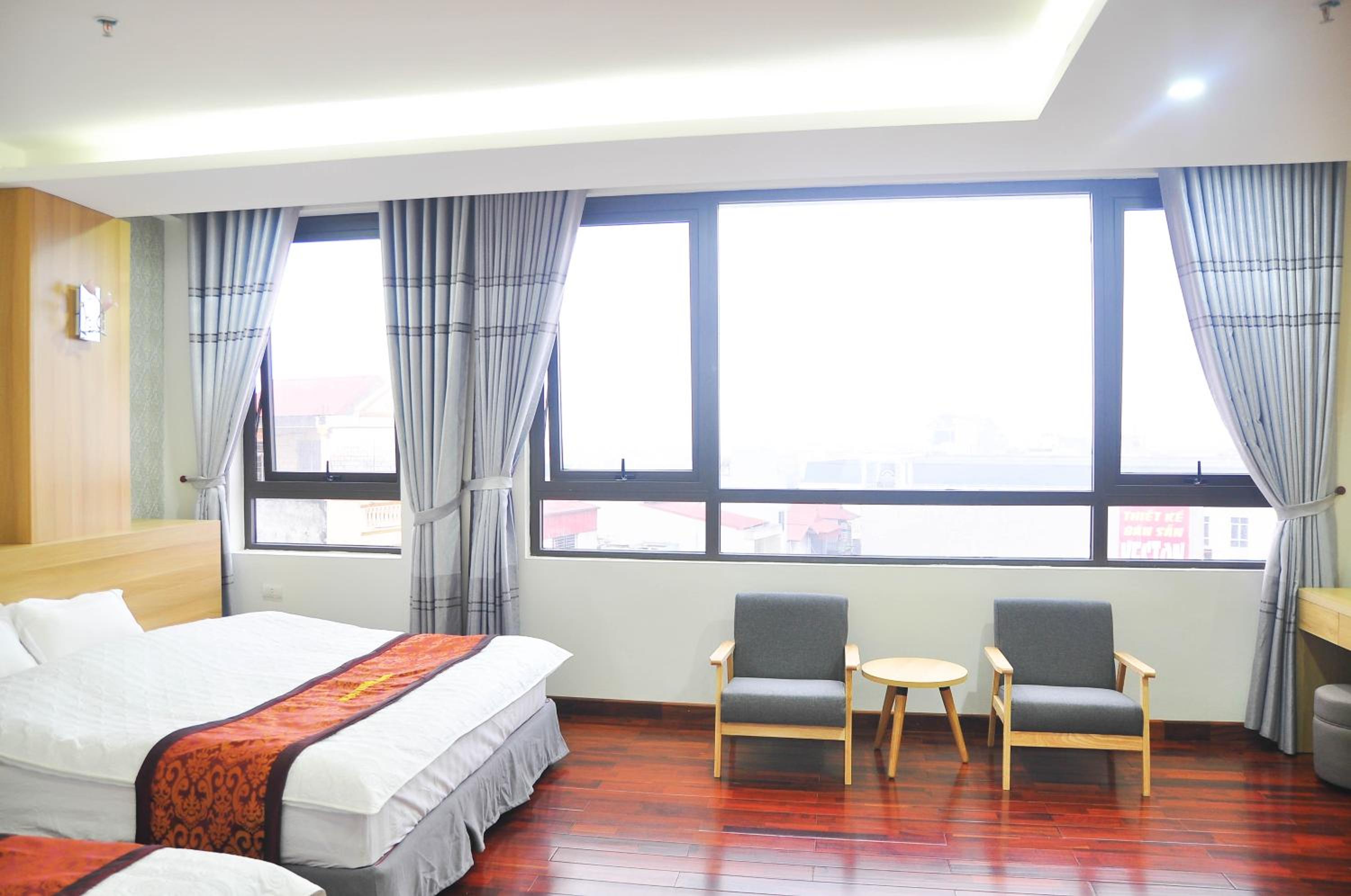Basic Triple Room with Shared Bathroom photo 1