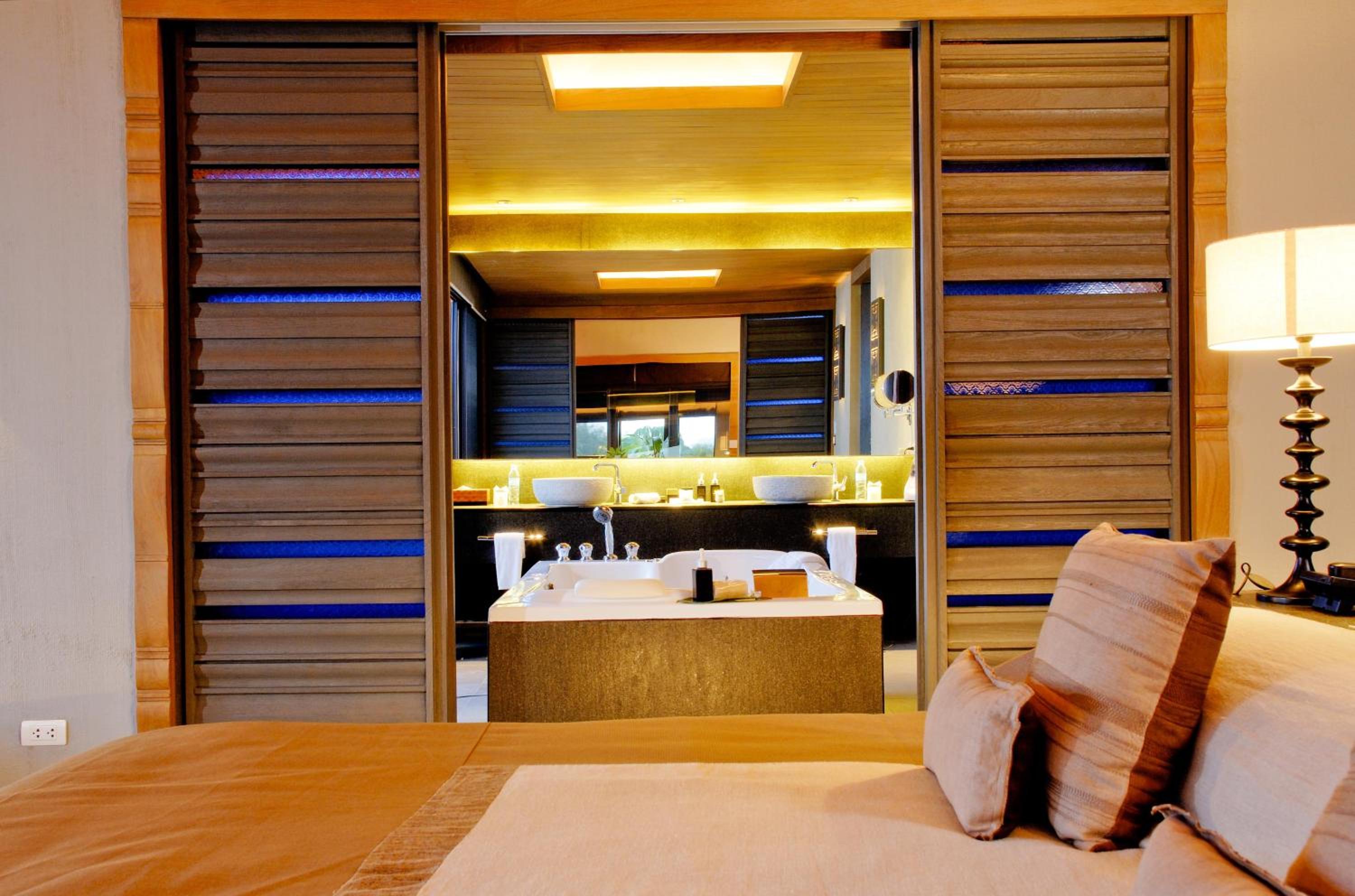 1BR Luxury Pool Villa Ocean View - Photo 3