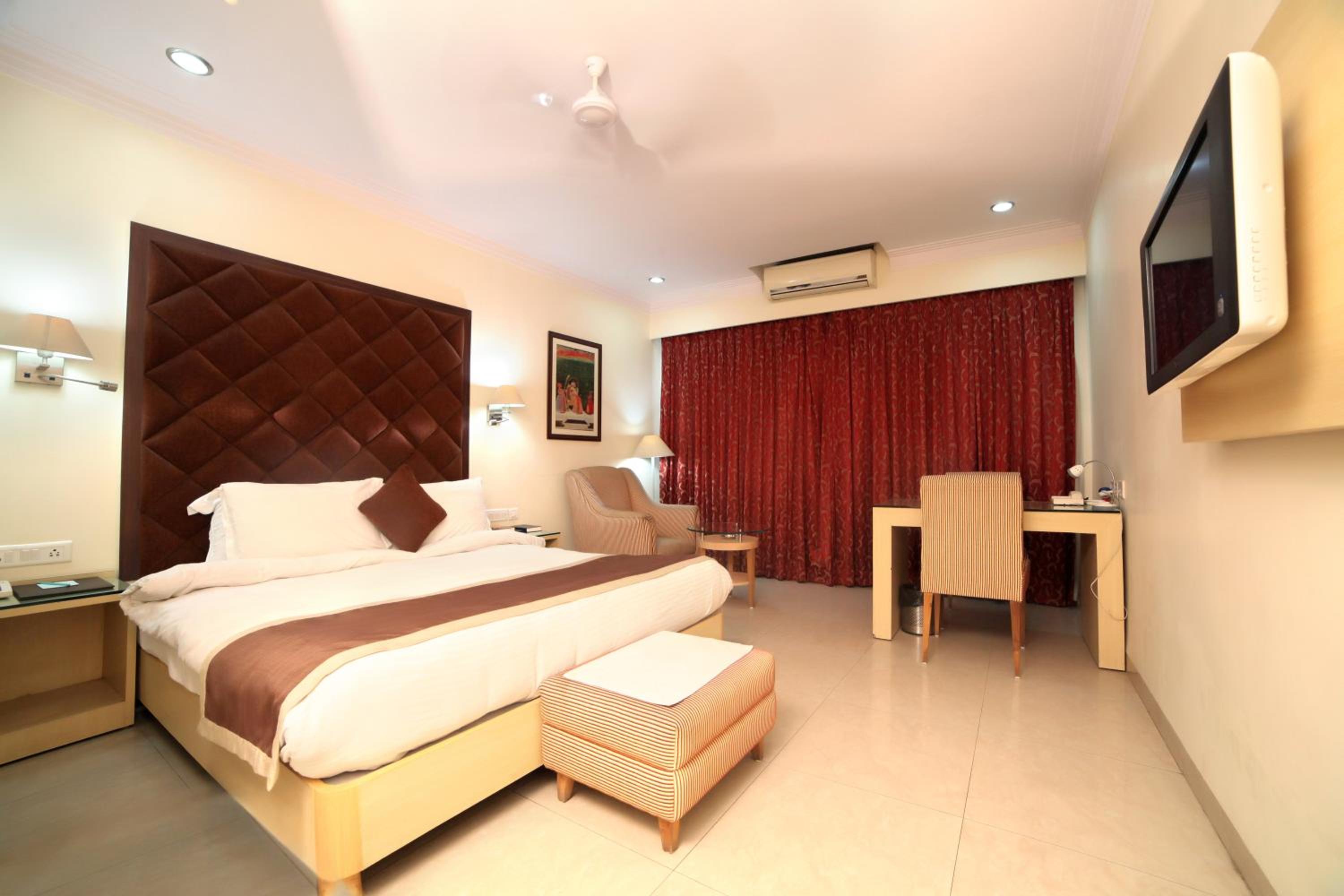 Large Double or Twin Room - Photo 11