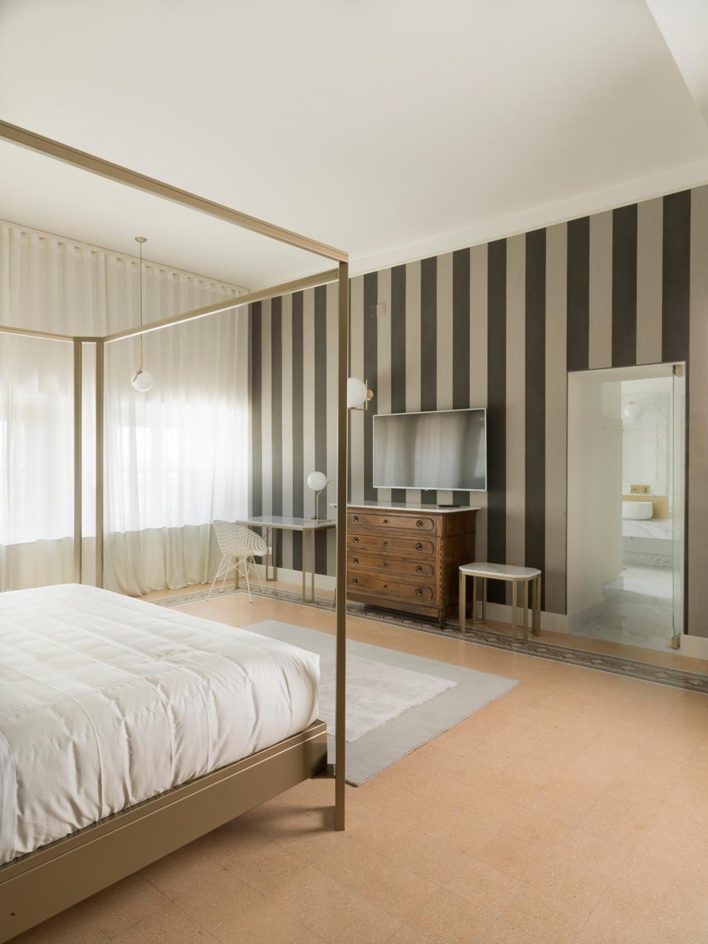 Deluxe Junior Suite photo 1