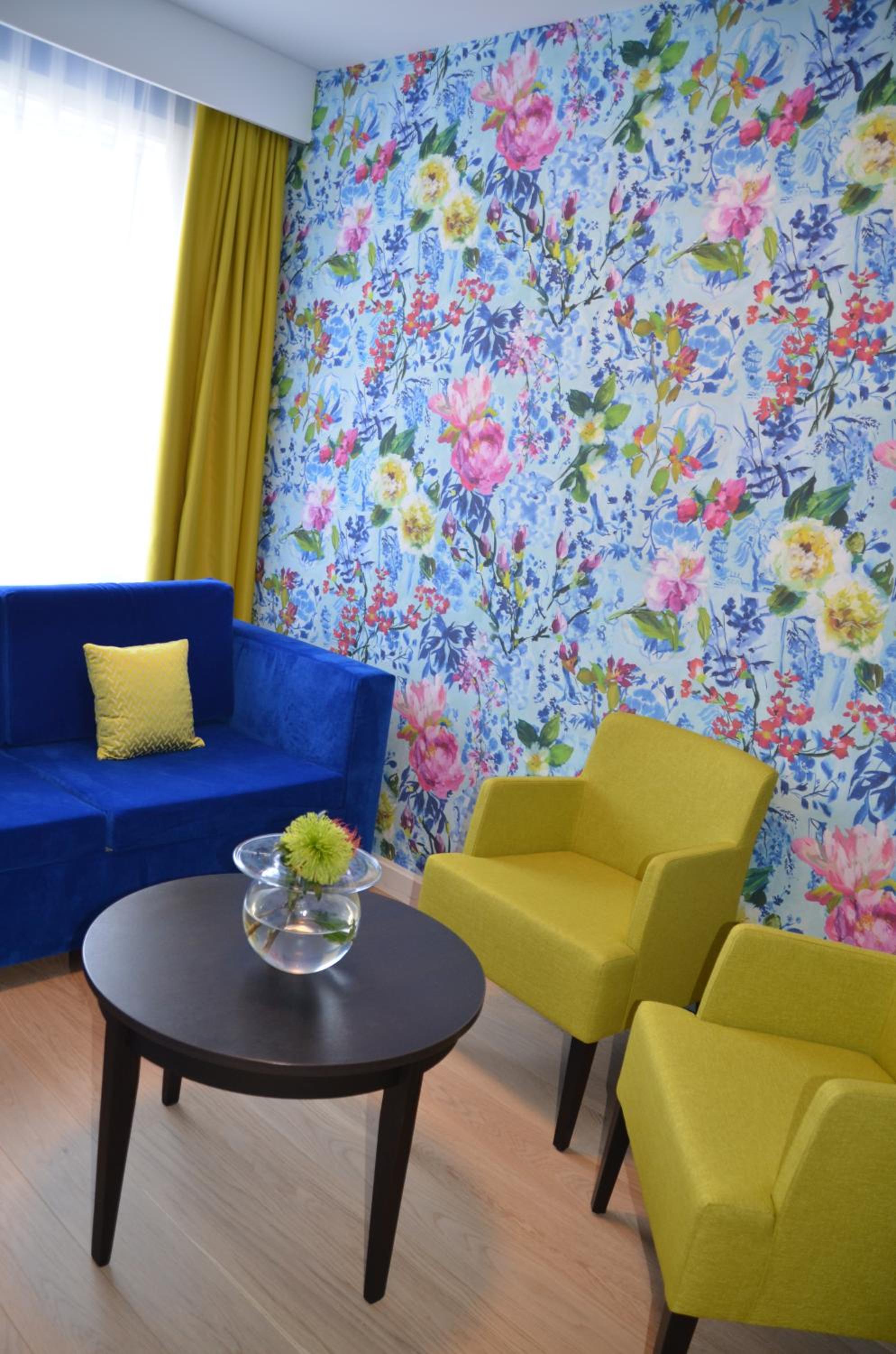 Suite - Photo 3