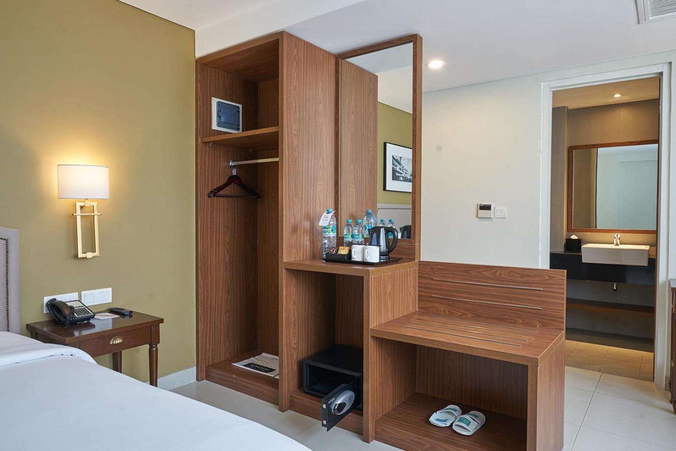 Deluxe Queen Room - Photo 4