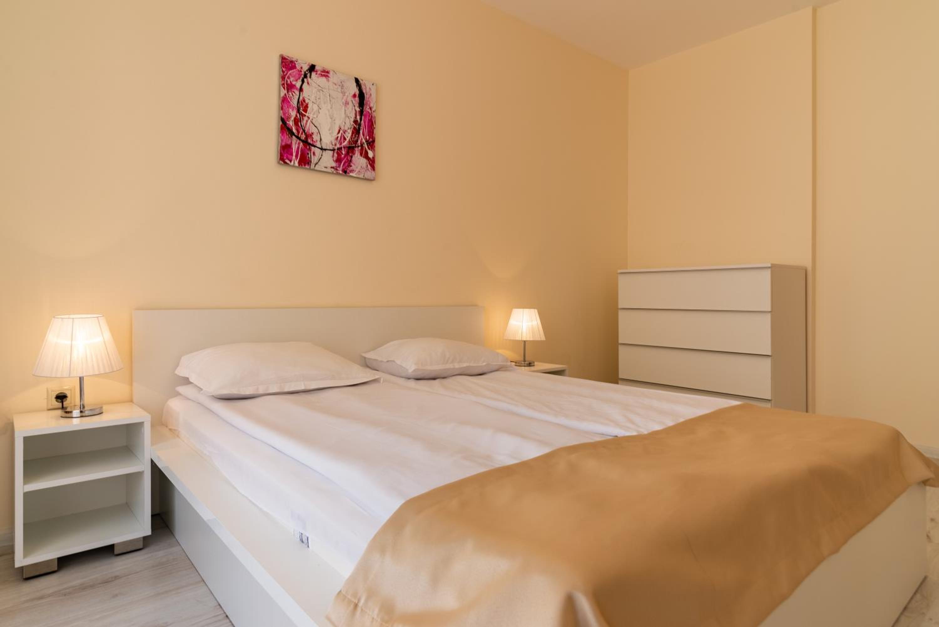 Family One-Bedroom Apartment
