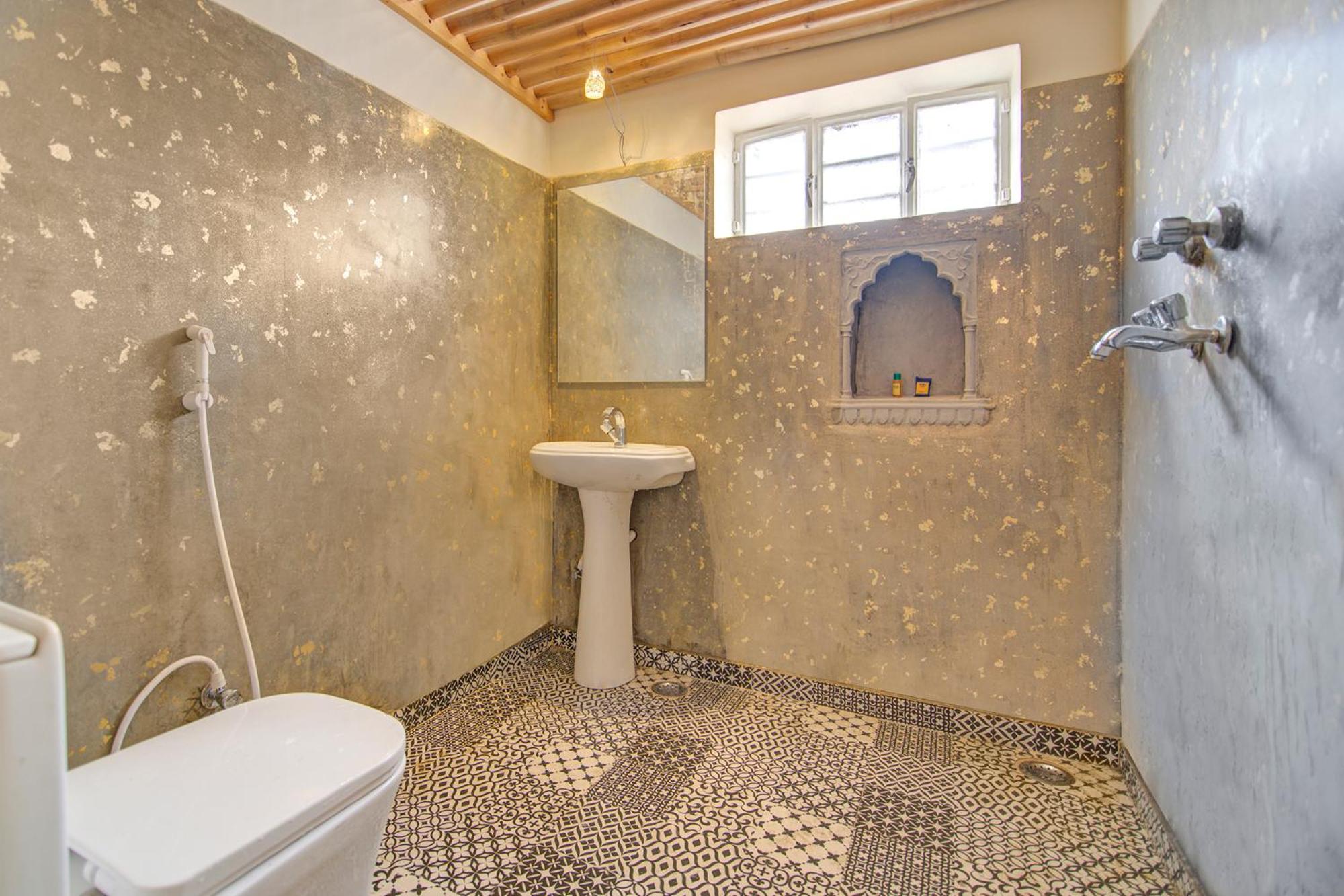 Suite - Photo 2