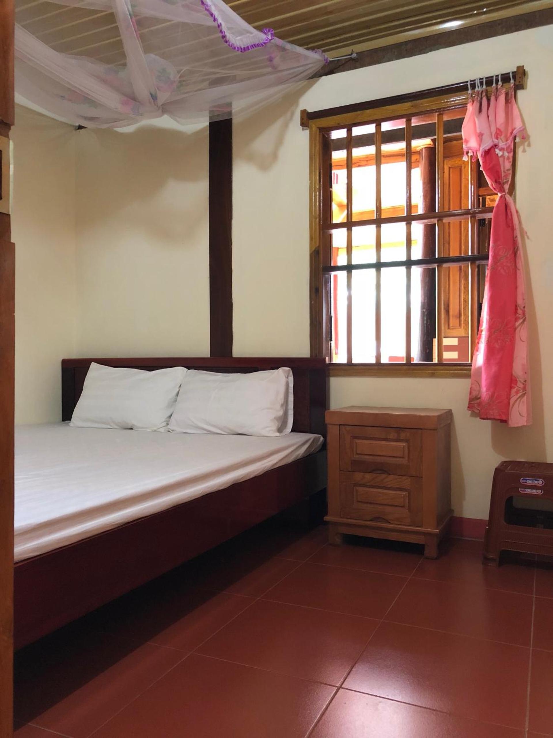 Double Room With Shared Bathroom photo 1