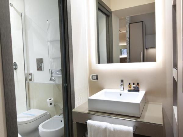 Double Room with Balcony photo 2