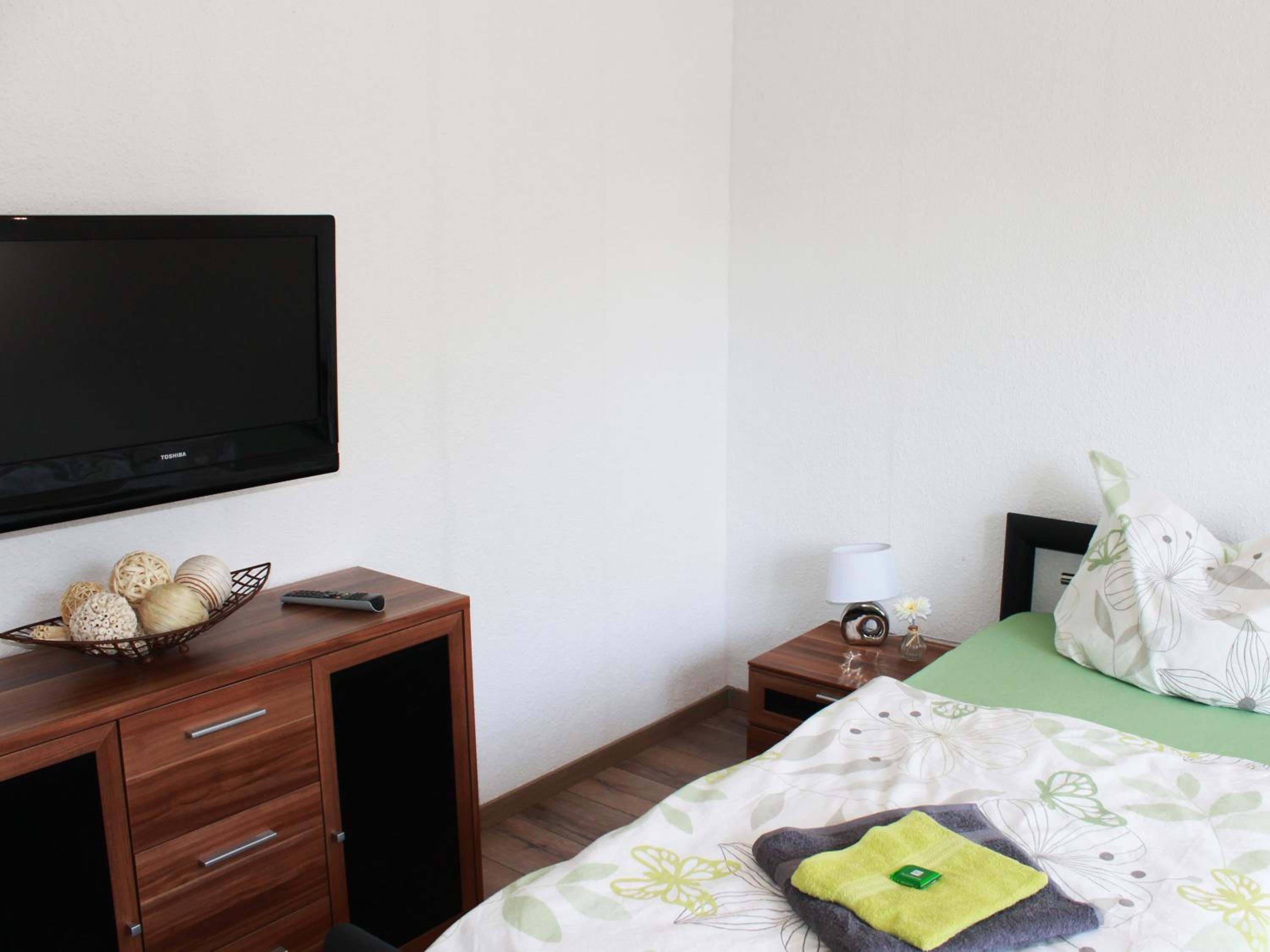 One-Bedroom Apartment with Garden photo 2