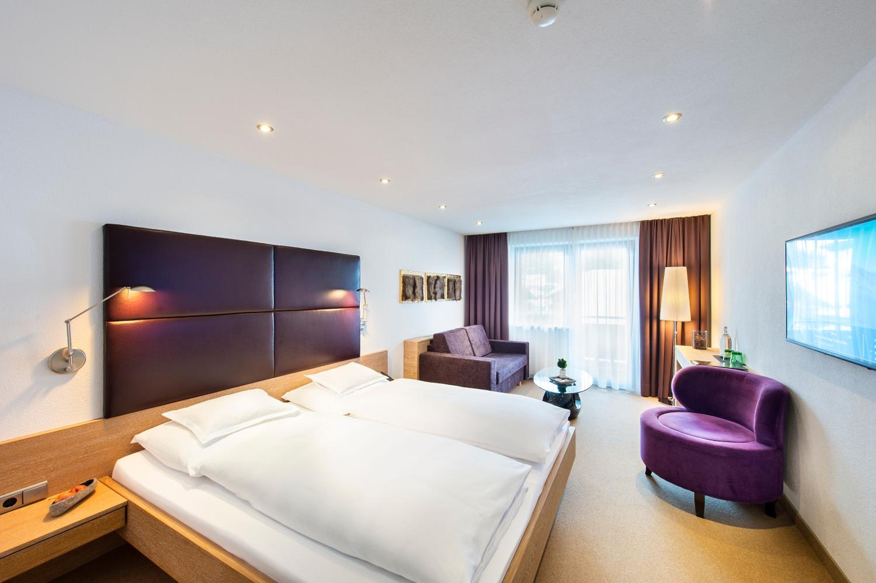 Deluxe Double Room with Balcony photo 1