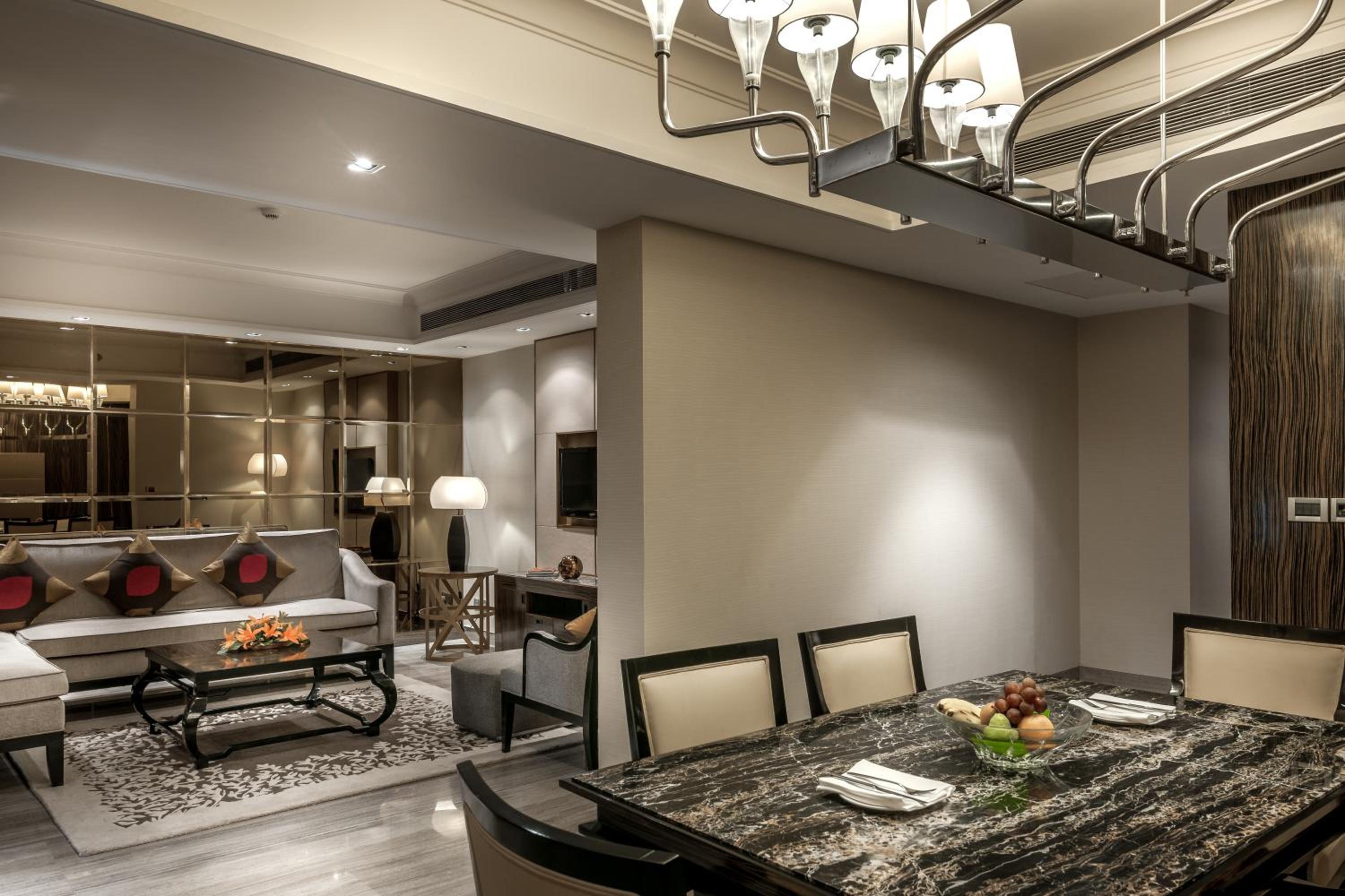 Executive Suite -20% discount on Food & Beverage, Spa and Laundry photo