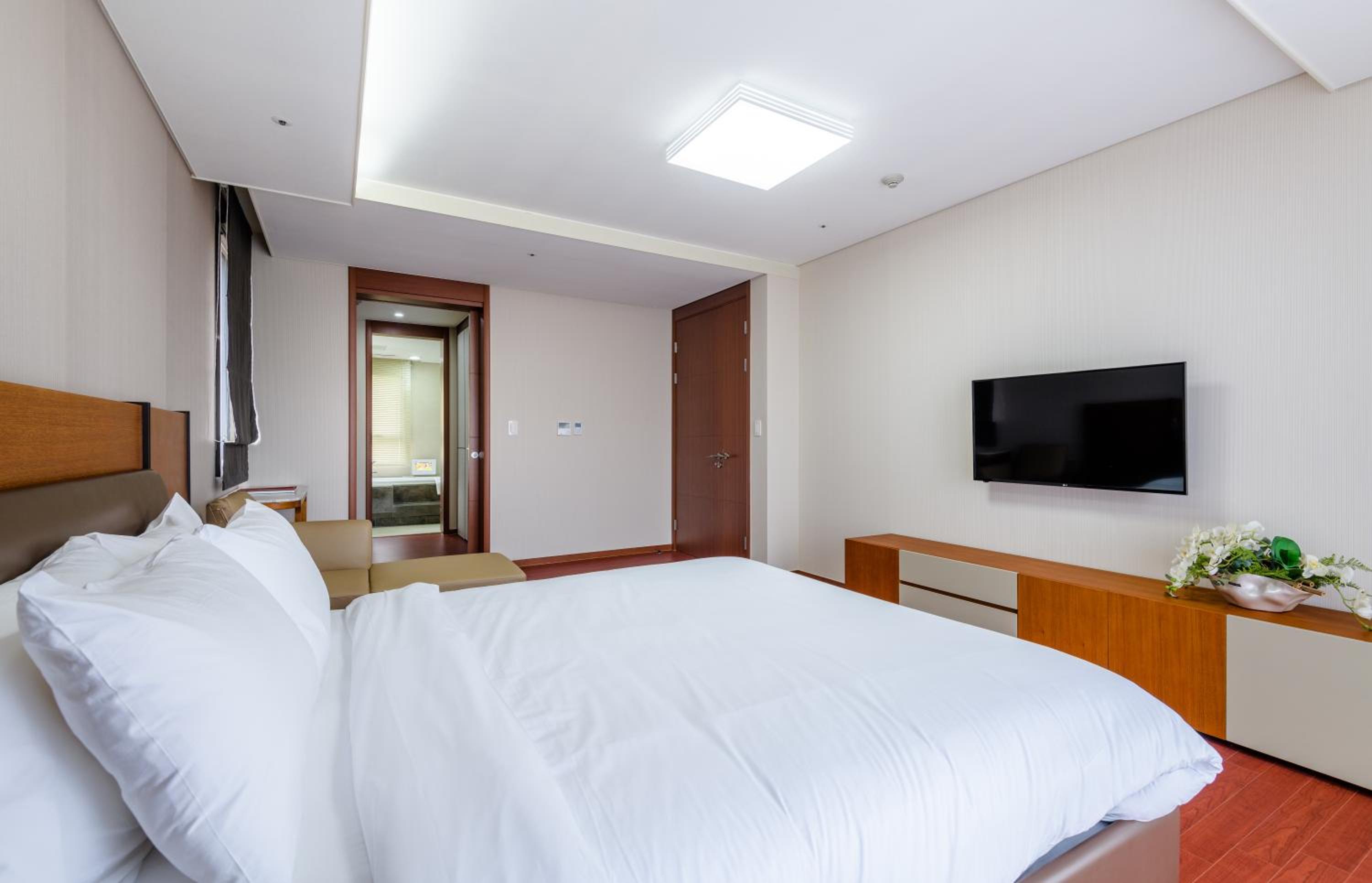 Family Suite - Photo 32