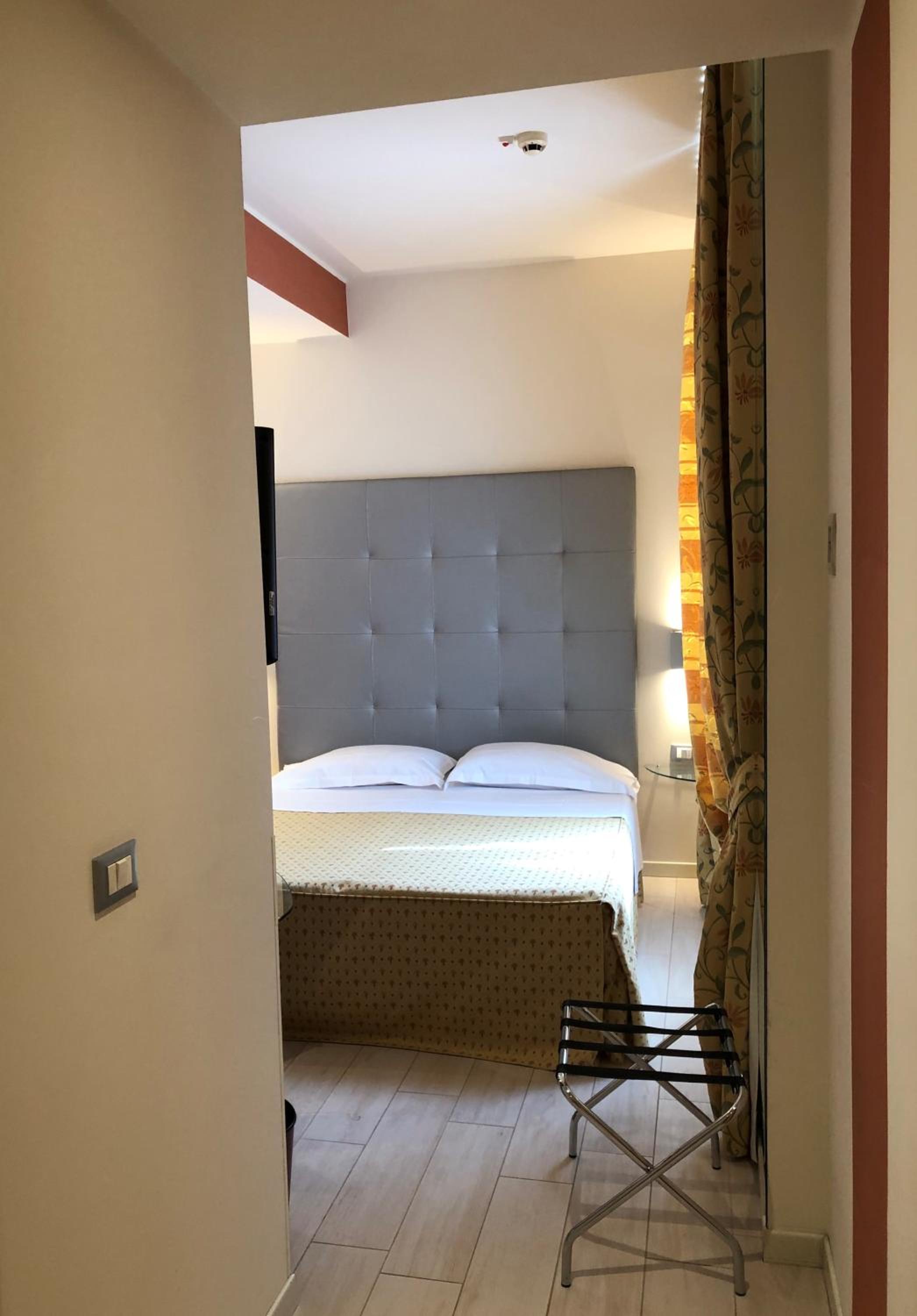 Economy Double Room - Photo 2