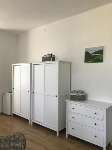 Double Room with Shared Bathroom photo 1