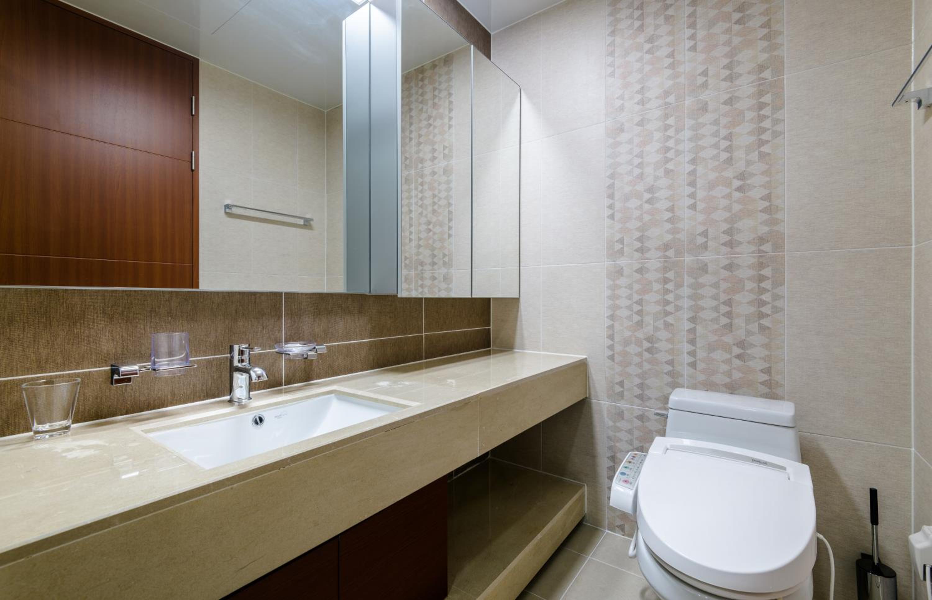 Family Suite - Photo 11