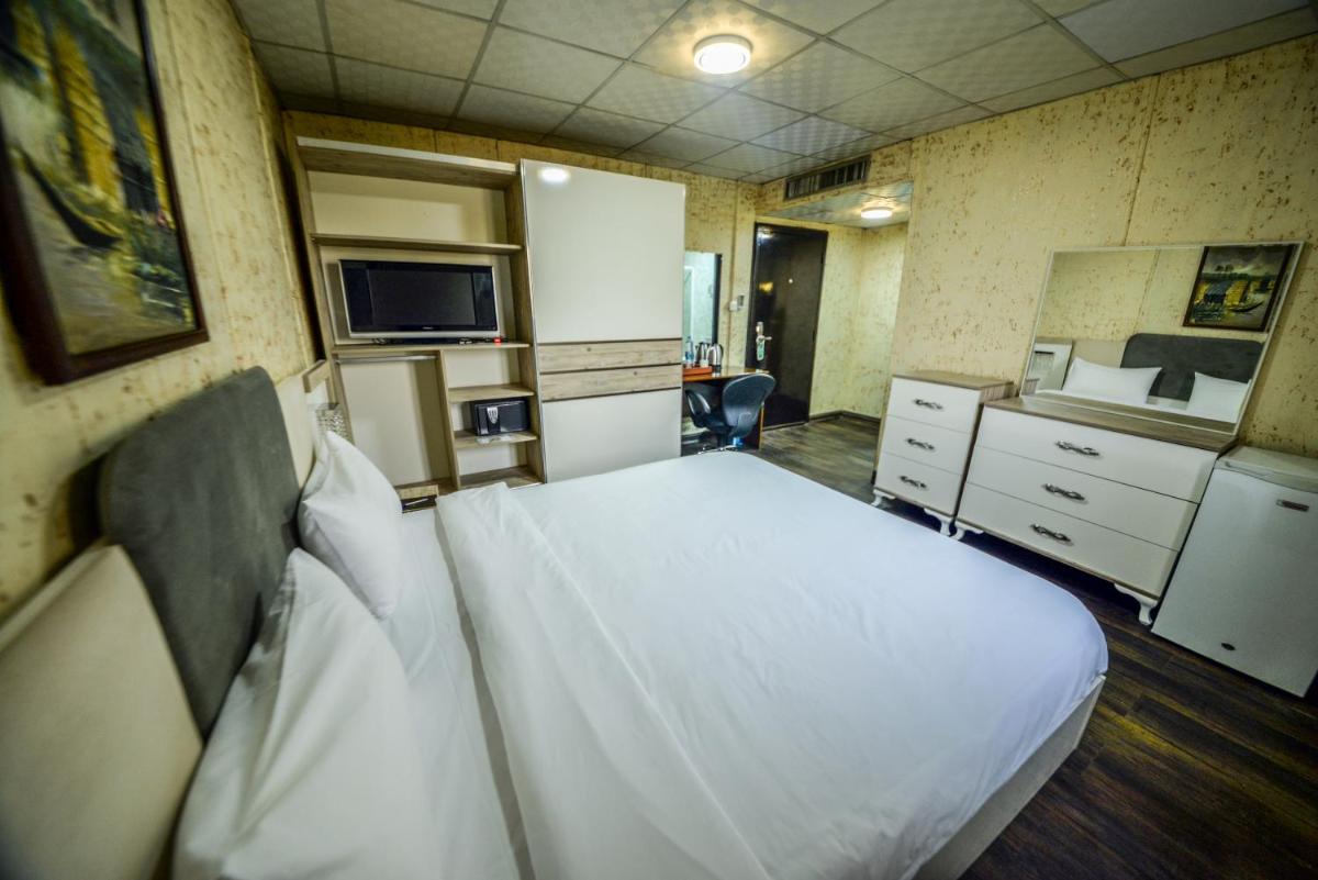 Deluxe Double Room photo 3
