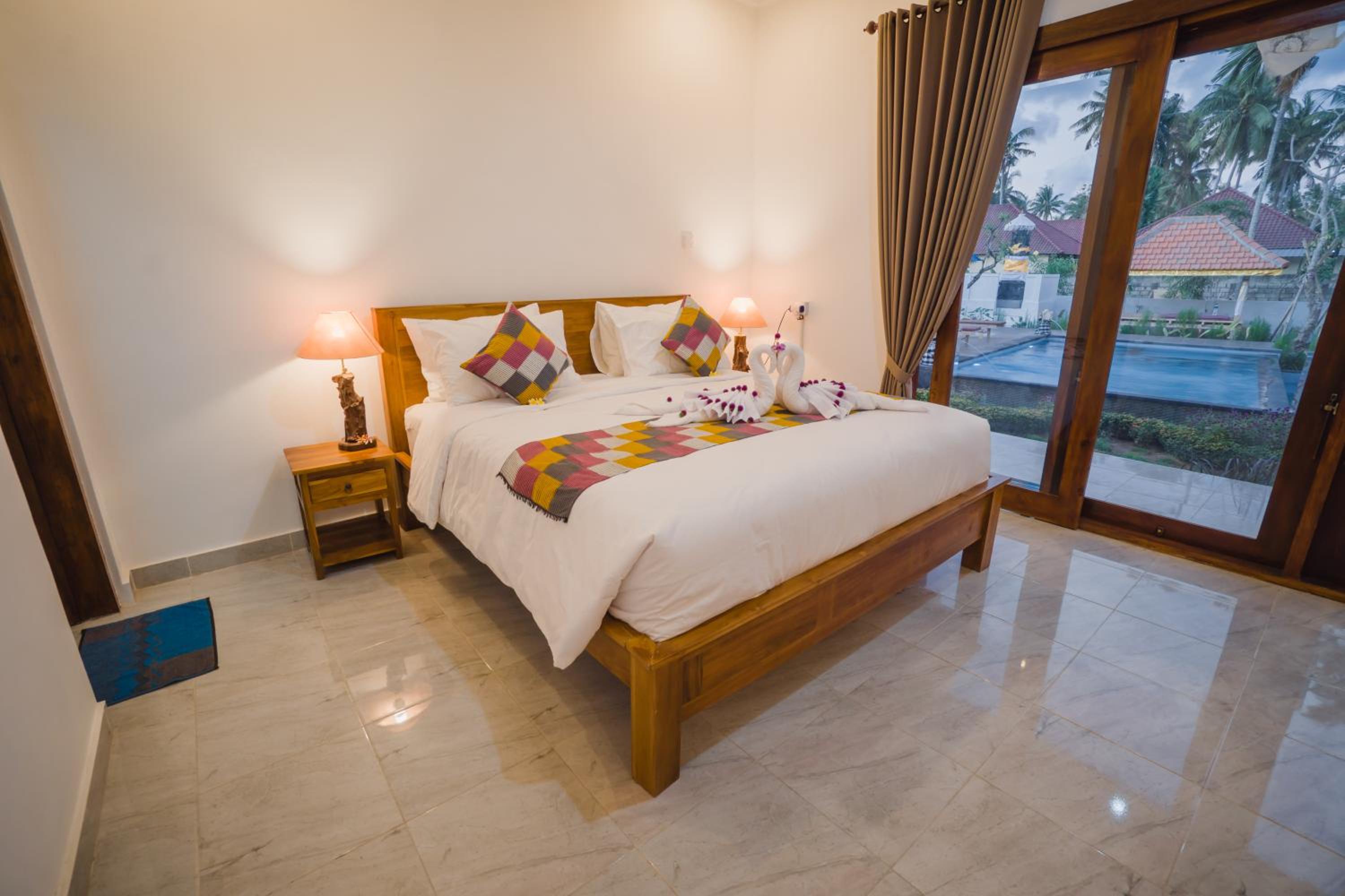 Double Room with Pool View - Photo 6