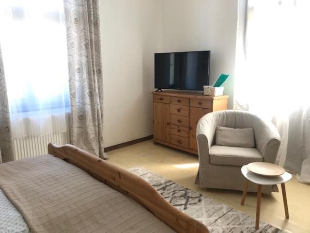 Double Room with Shared Bathroom photo 1