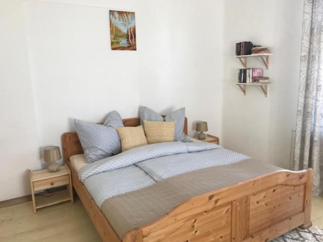 Double Room with Shared Bathroom photo 2