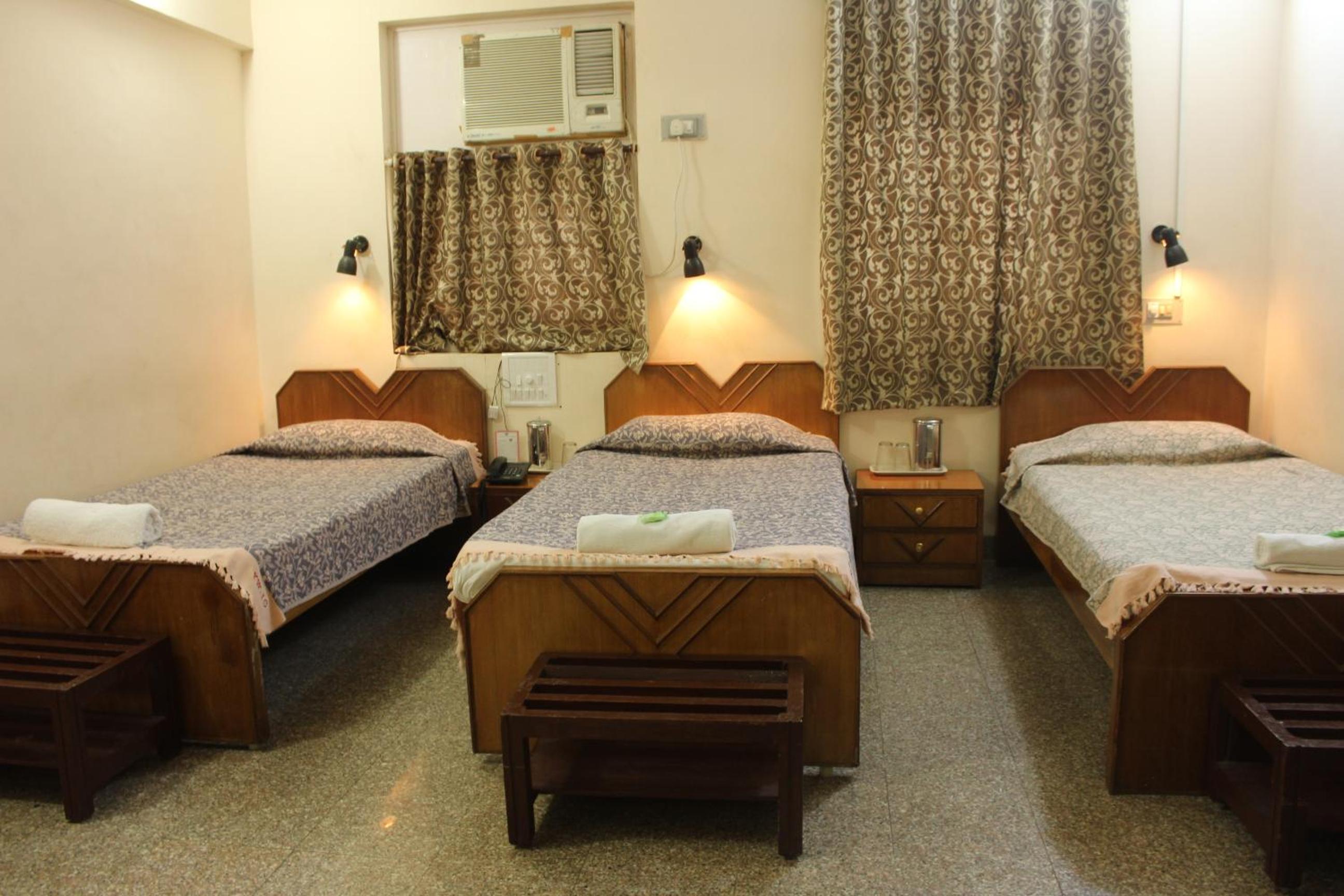 Standard Triple Room - Photo 4
