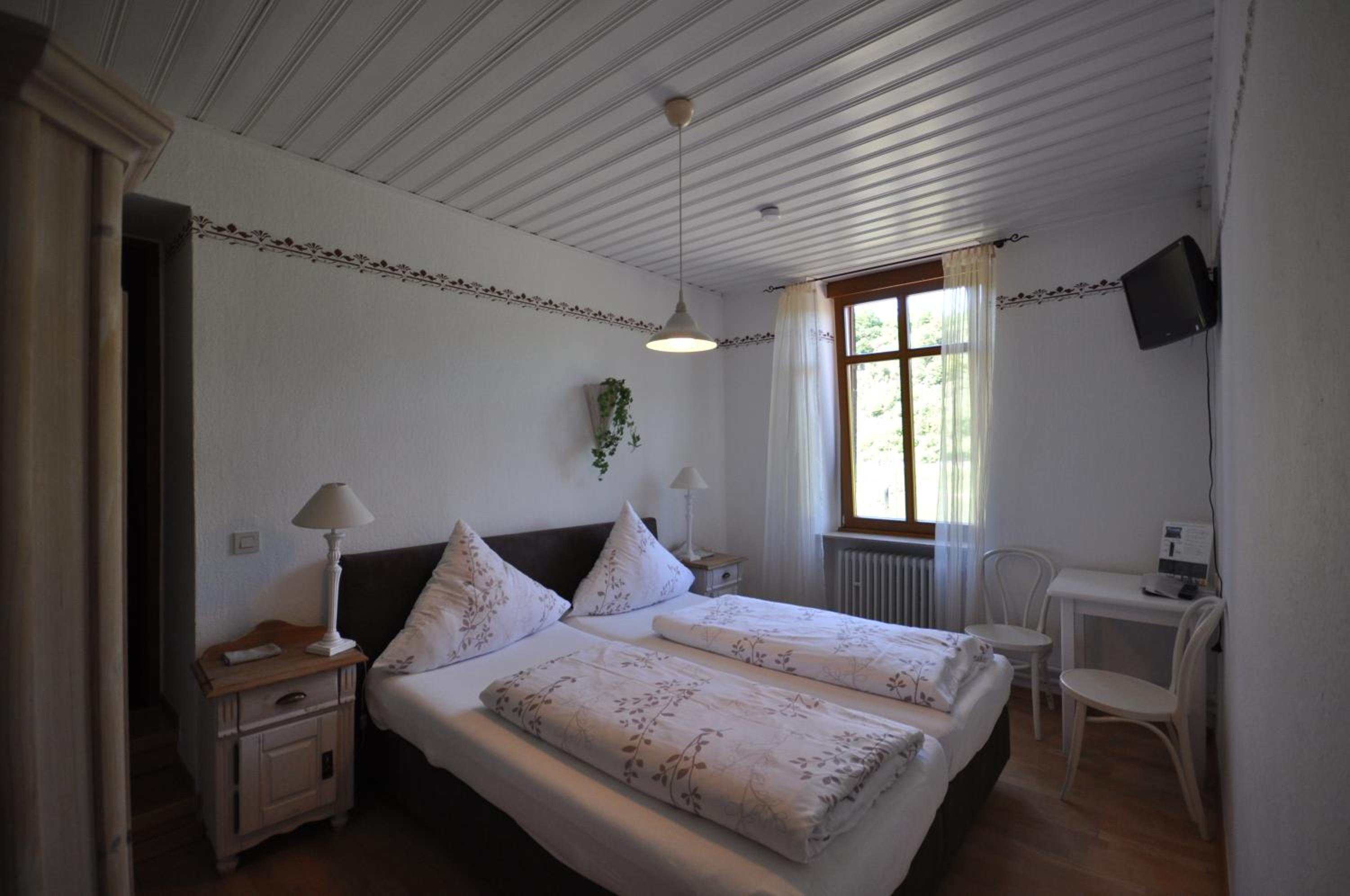 Budget Double Room photo 1