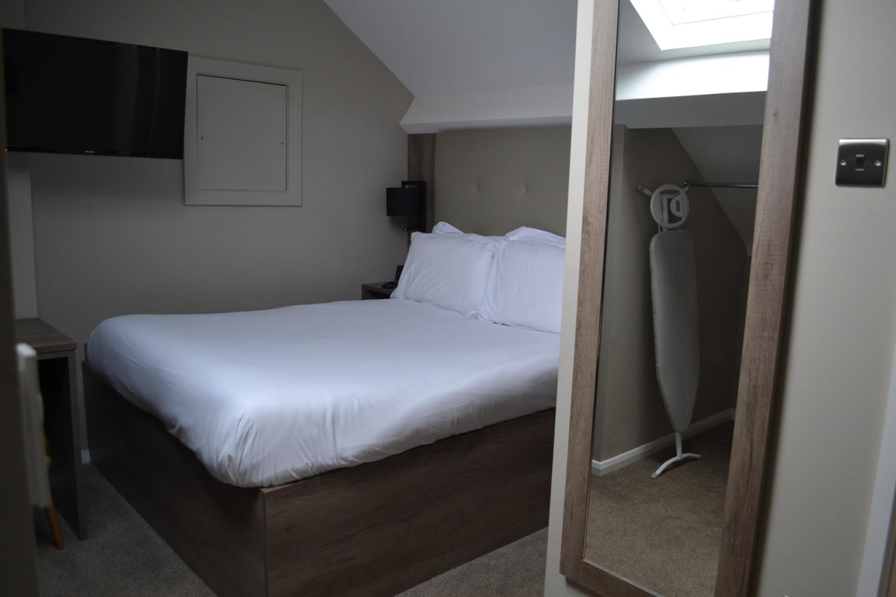 Classic Single Room