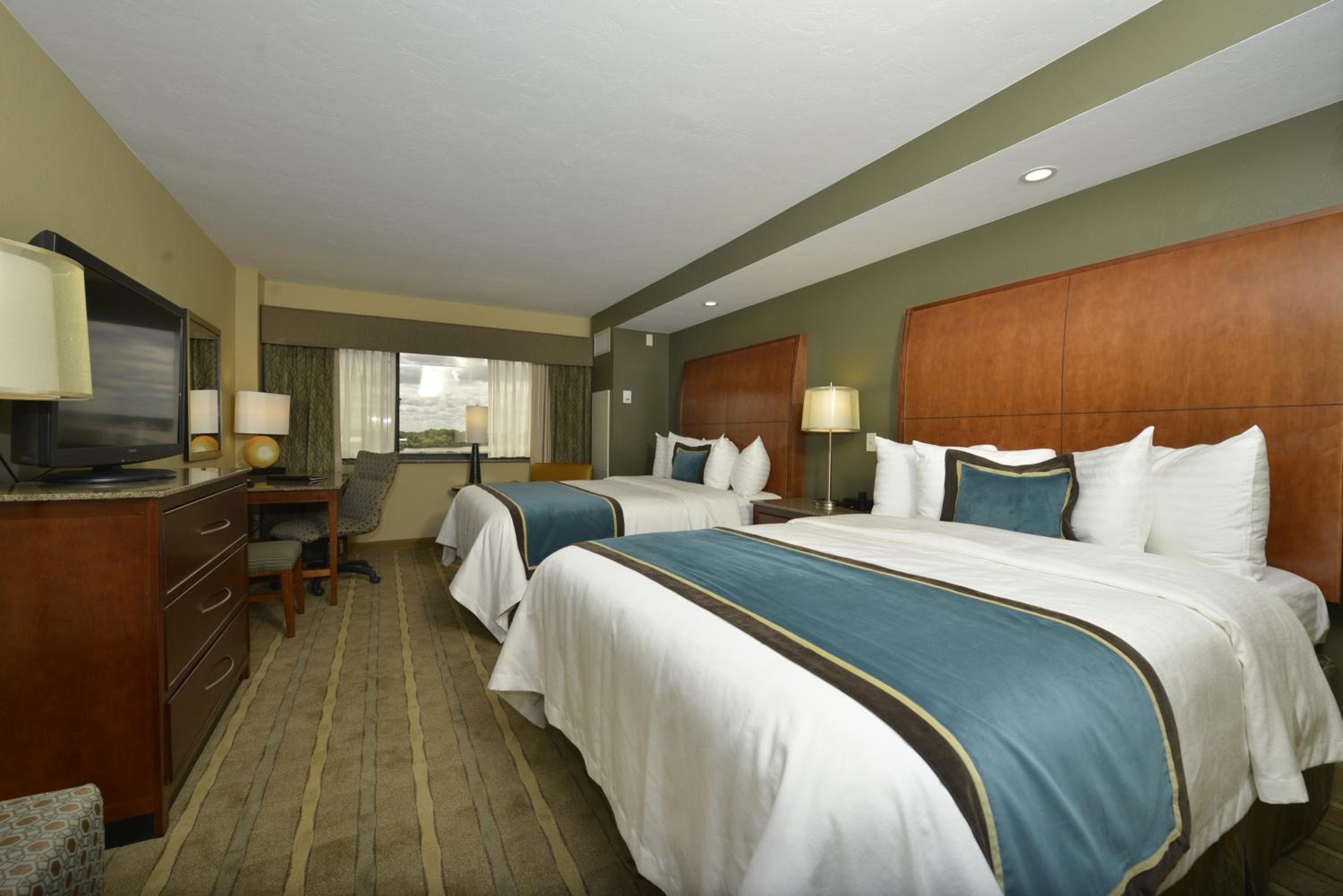 King Room with Waterview - Photo 1